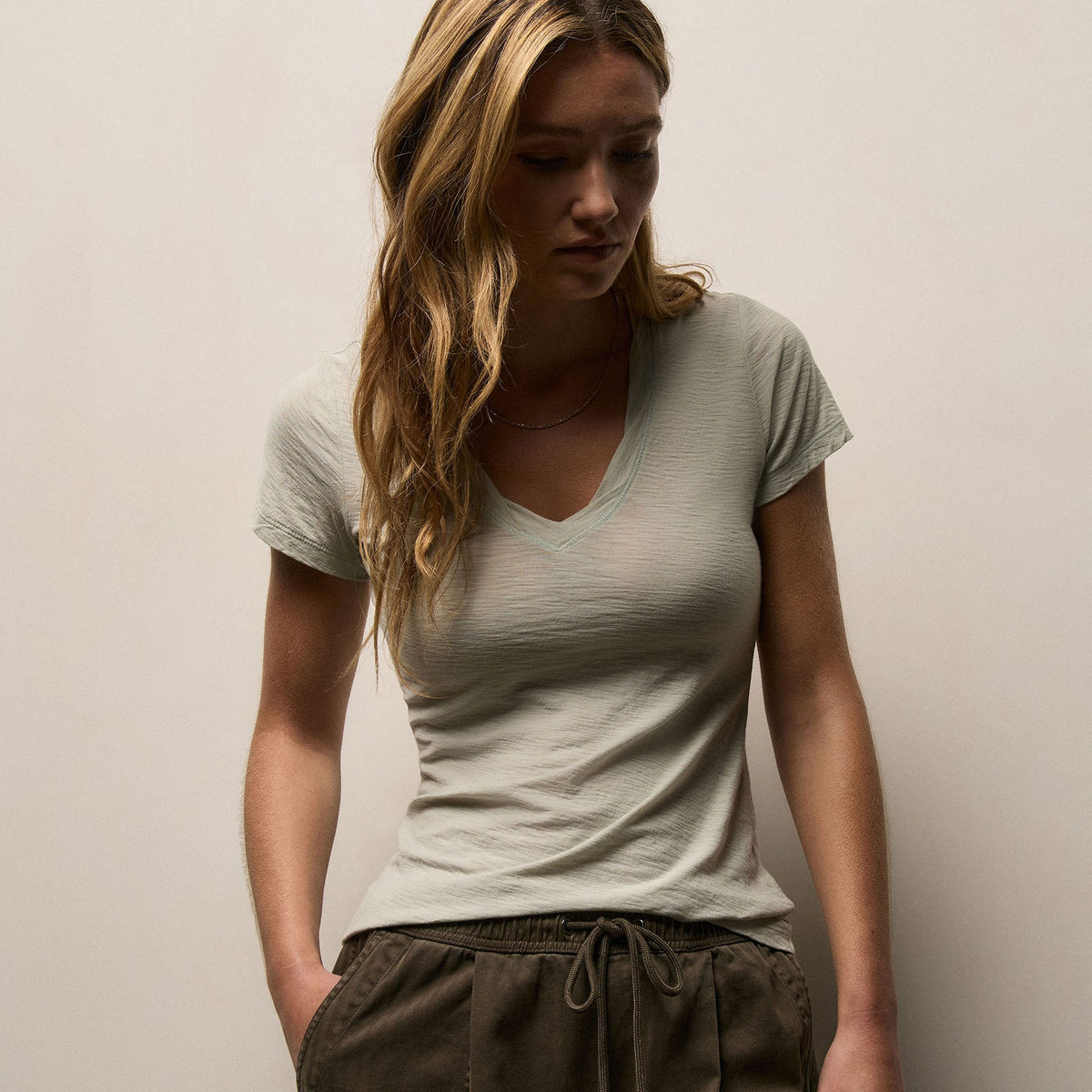 Sheer Slub Casual V Neck in Celery | James Perse Los Angeles