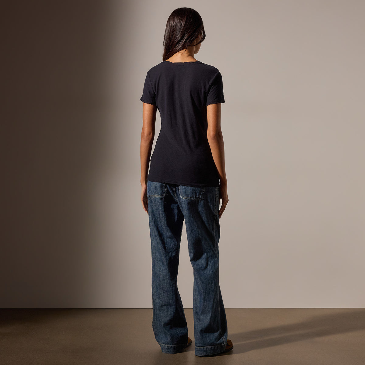 Sheer Slub Casual V Neck in Deep | James Perse Los Angeles