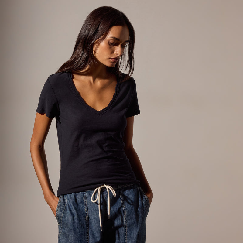 Sheer Slub Casual V Neck in Deep | James Perse Los Angeles