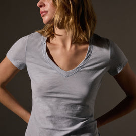 Sheer Slub Casual V Neck in Grey Glacier | James Perse Los Angeles