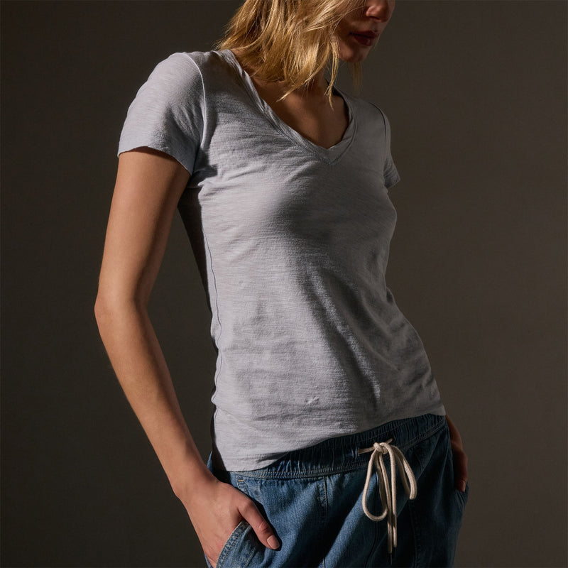 Sheer Slub Casual V Neck in Grey Glacier | James Perse Los Angeles