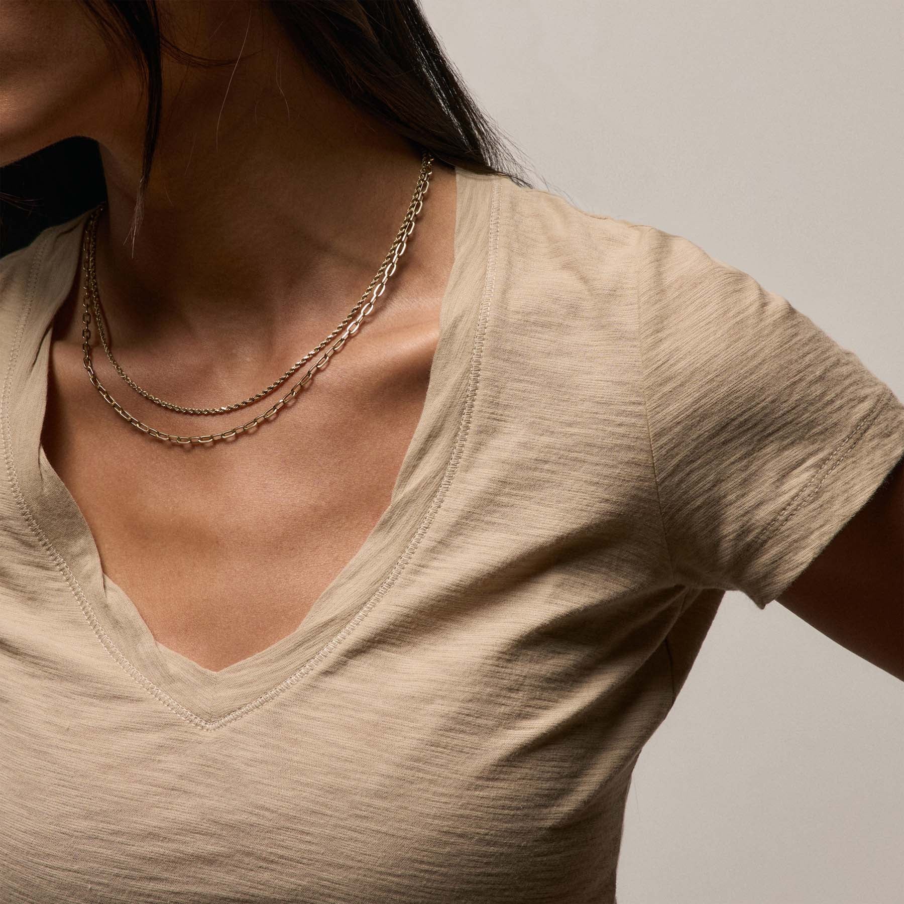 Sheer Slub Casual V Neck in Light Khaki | James Perse Los Angeles