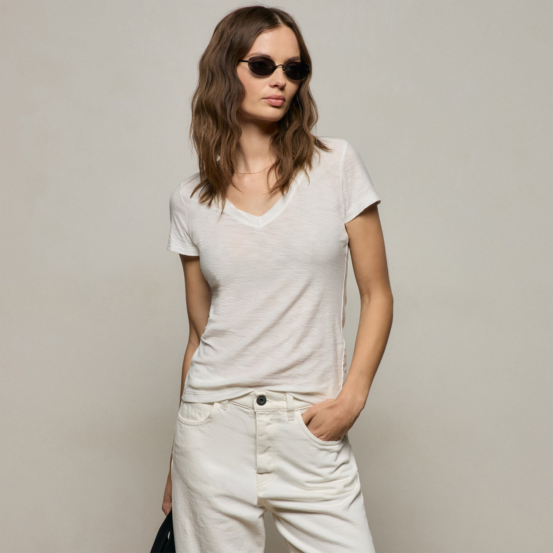 Sheer Slub V Neck in Off White | James Perse Los Angeles