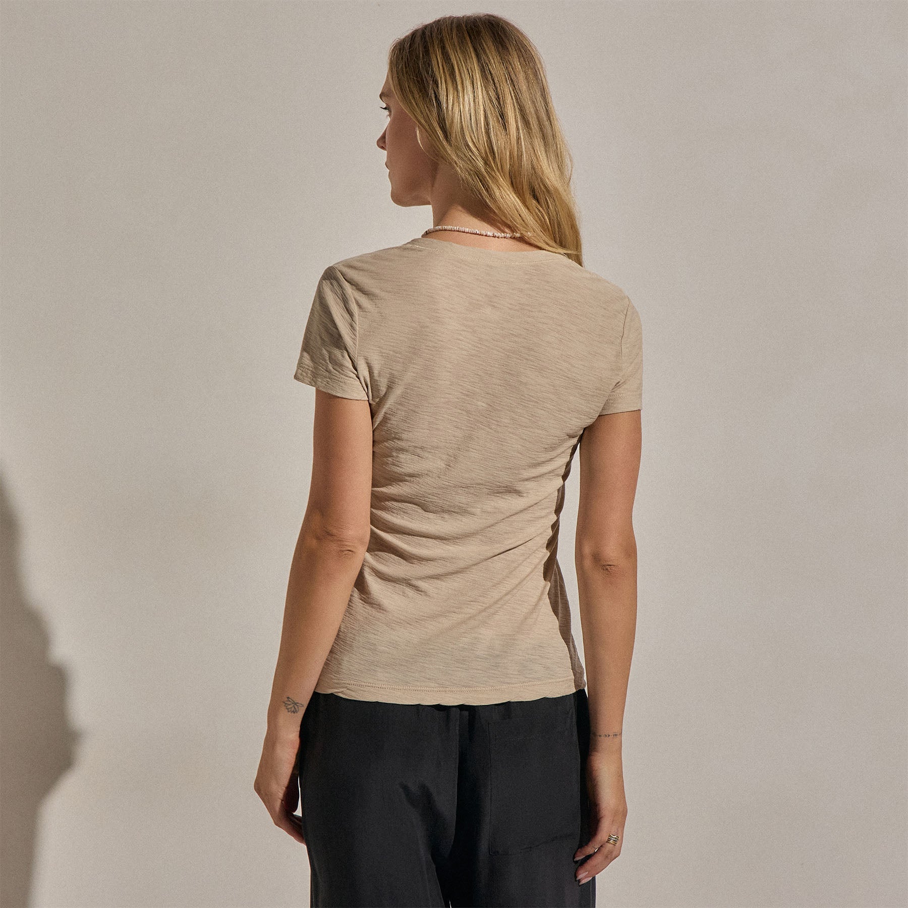 Sheer Slub V Neck in Stone | James Perse Los Angeles