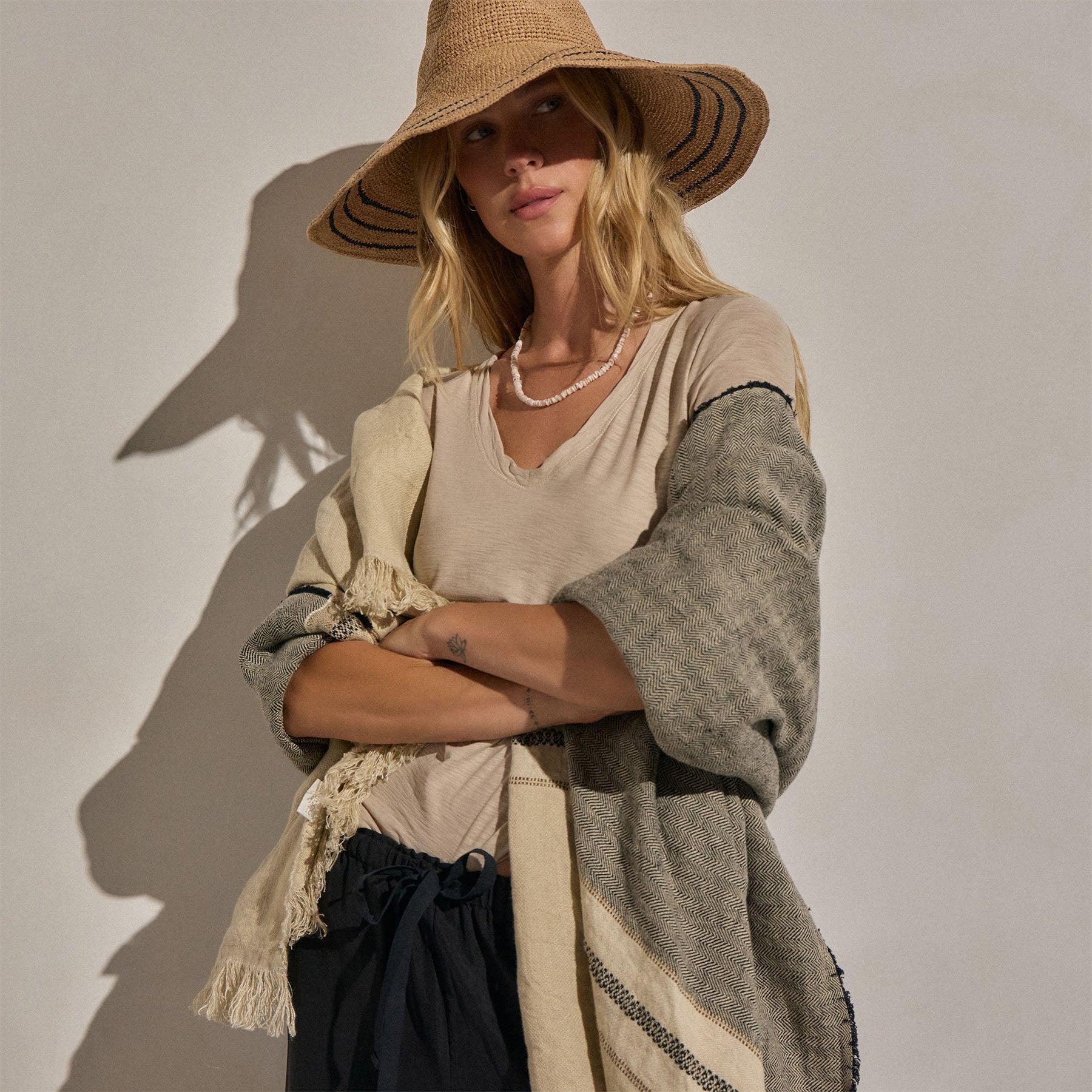 Sheer Slub V Neck in Stone | James Perse Los Angeles