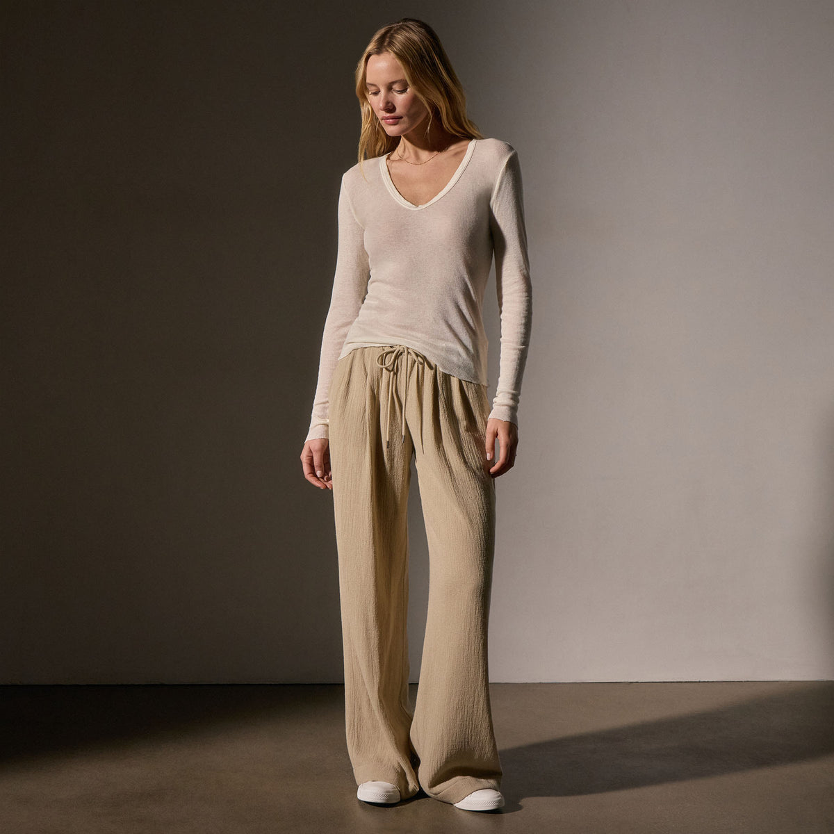 Deep V Tee in Ivory | James Perse Los Angeles