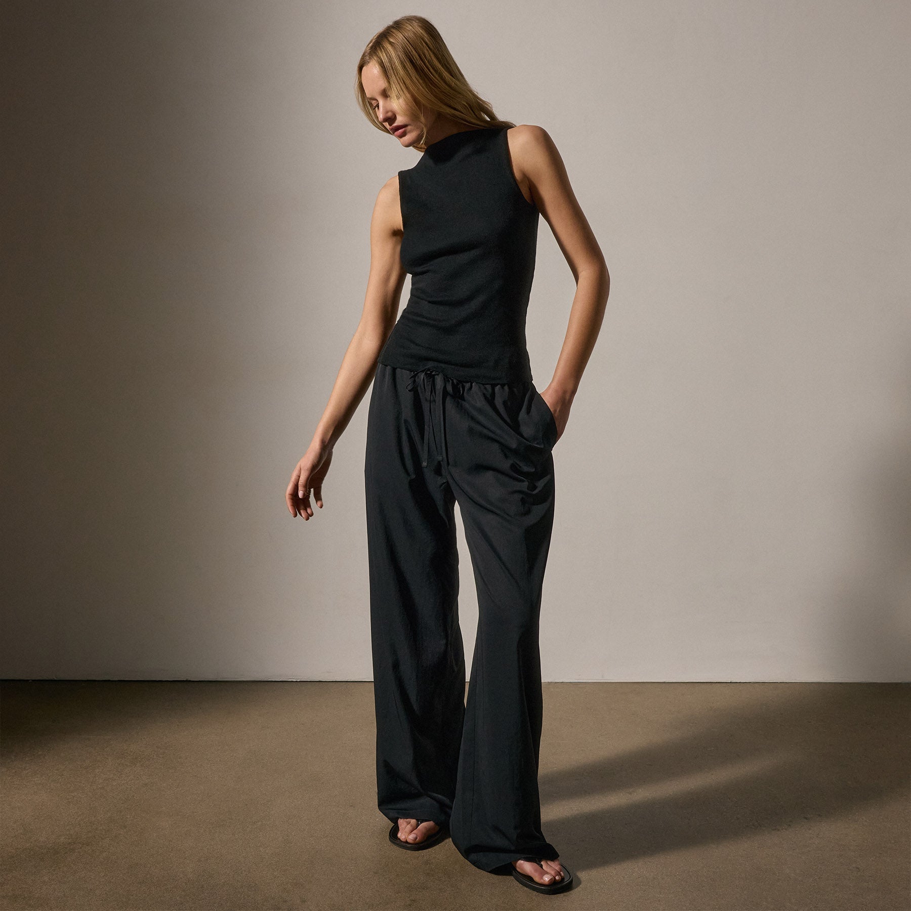Cotton Cashmere Rib Boat Neck Top - Black | James Perse Los Angeles