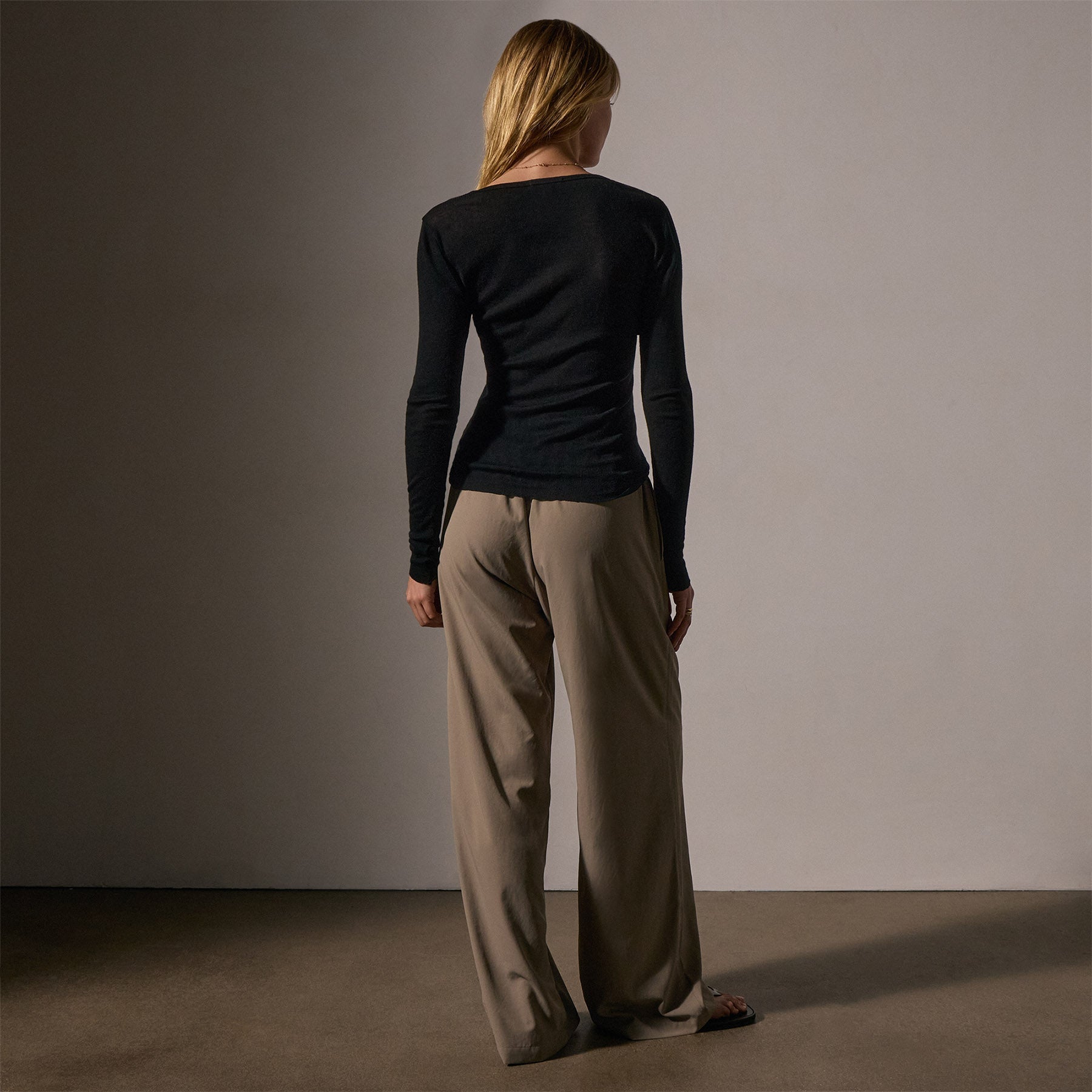 Cotton Cashmere Blend Ribbed Henley in Black | James Perse Los Angeles