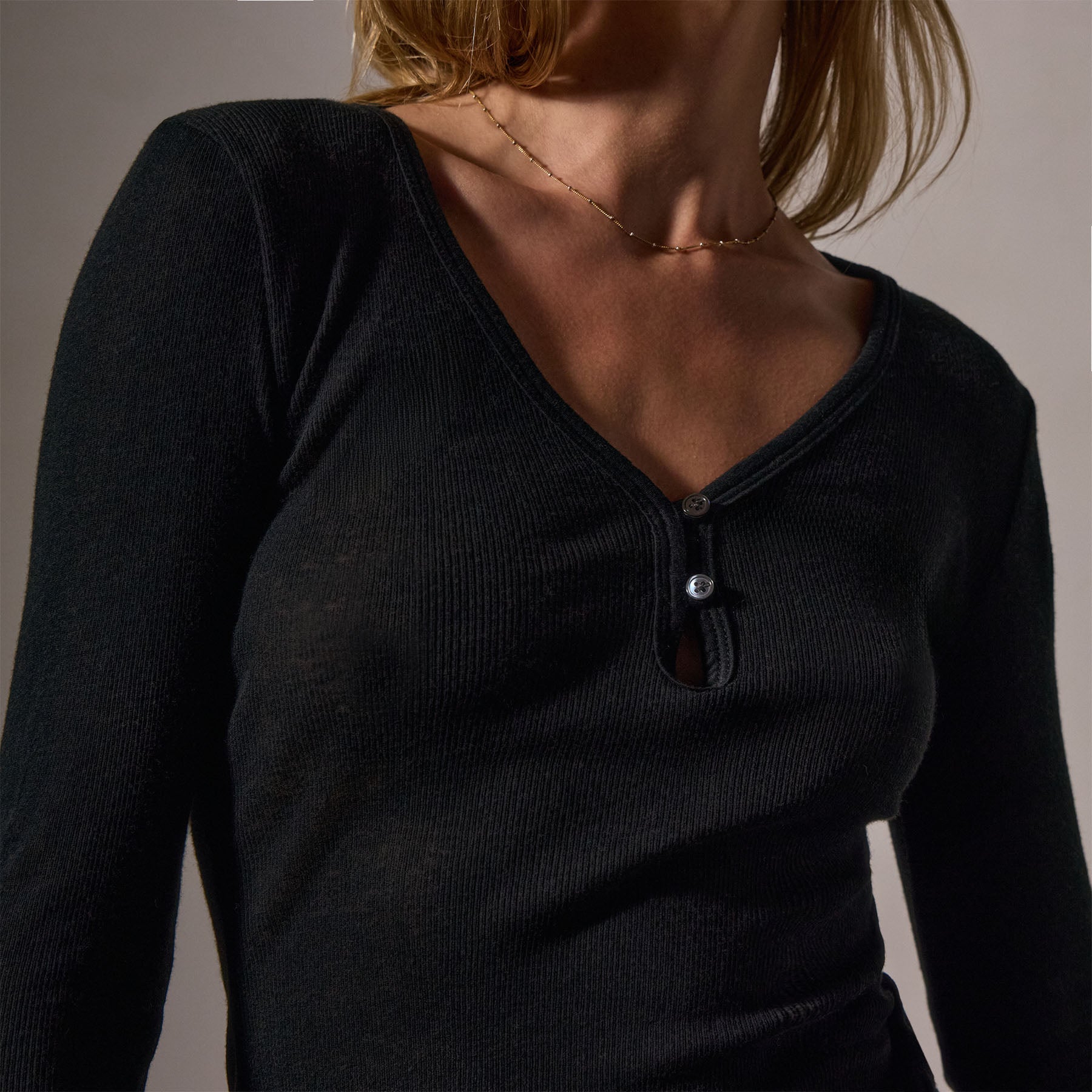 Cotton Cashmere Blend Ribbed Henley in Black | James Perse Los Angeles