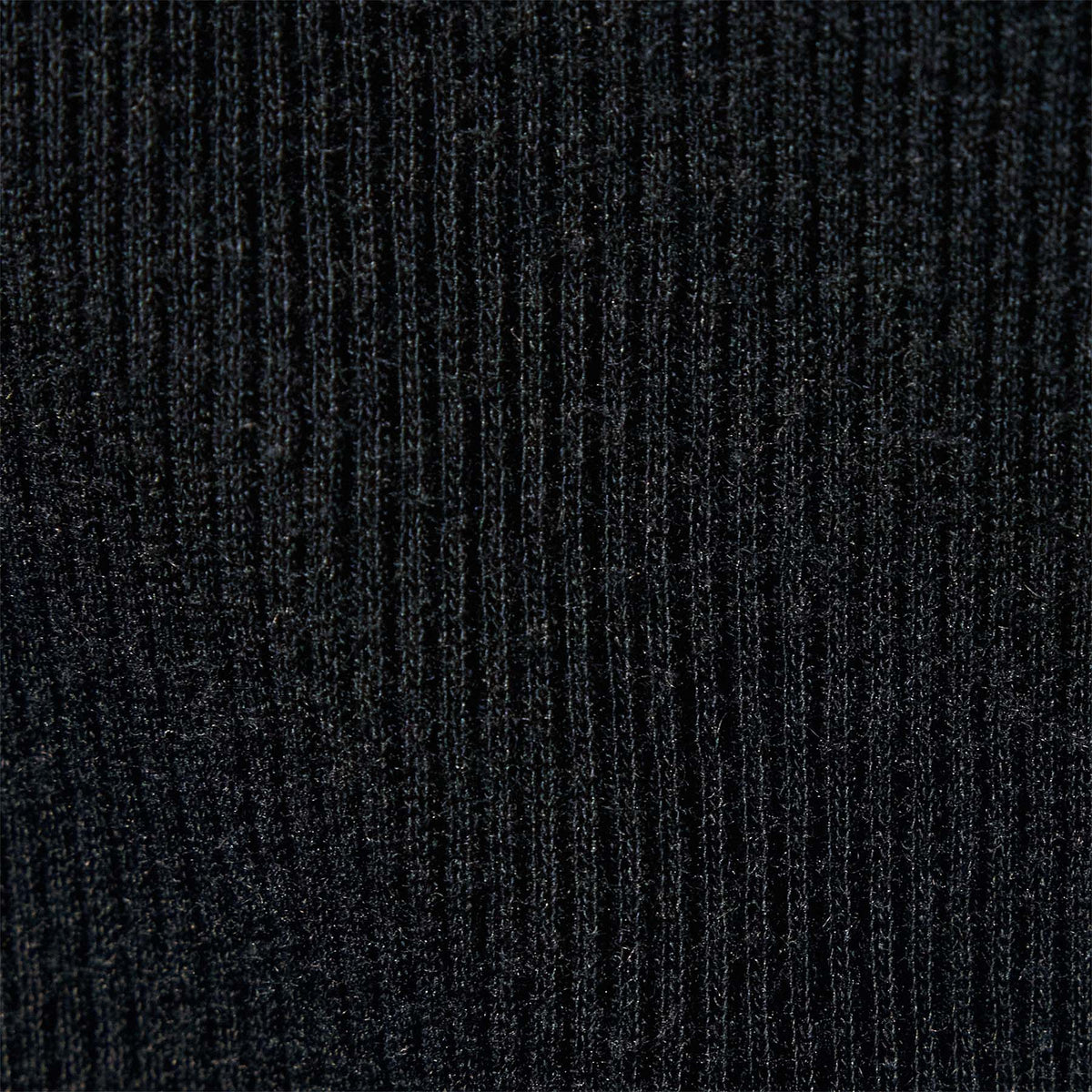 Cashmere Rib Deep V Neck  in Black | James Perse Los Angeles