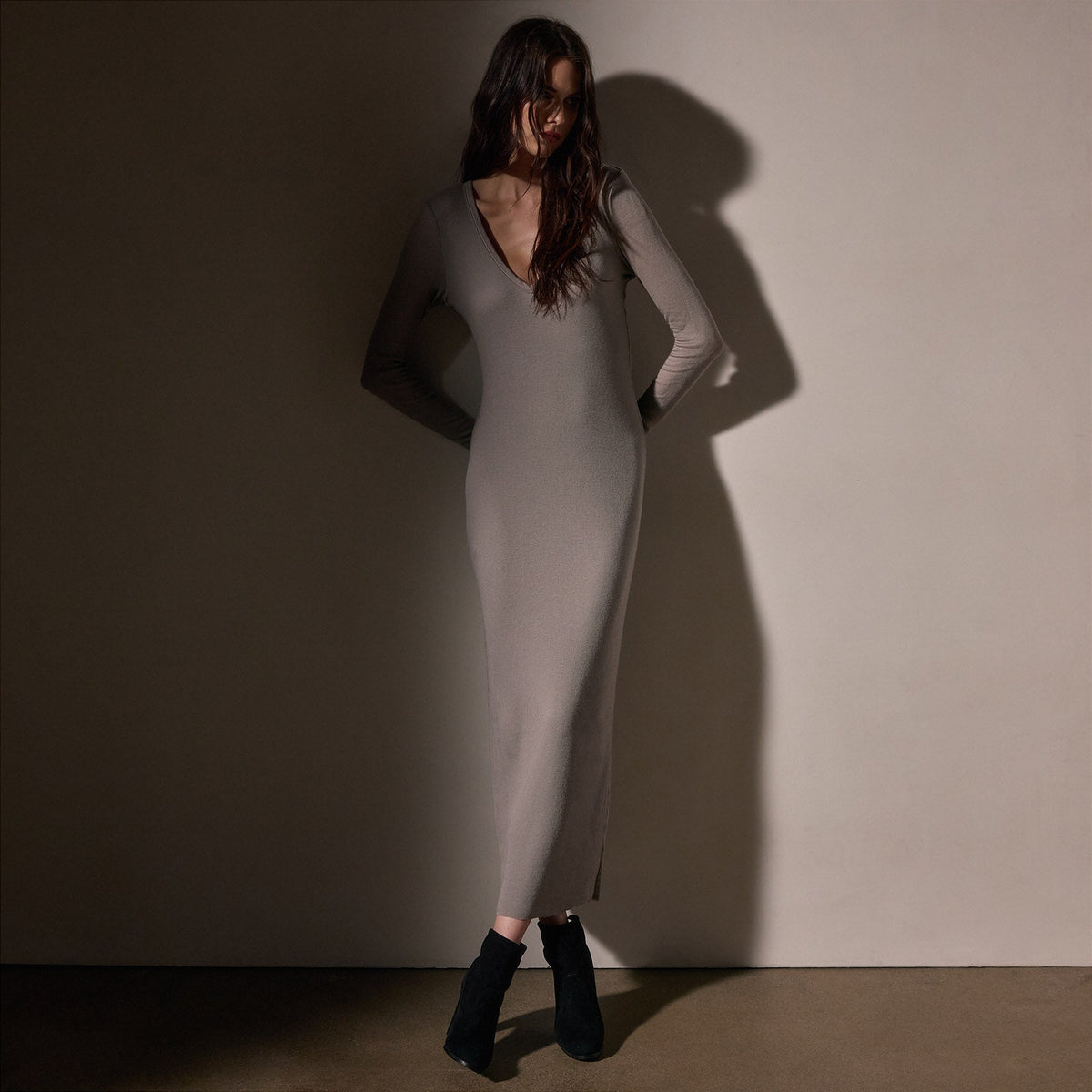 Cashmere Rib Deep V Neck  in Dapple | James Perse Los Angeles