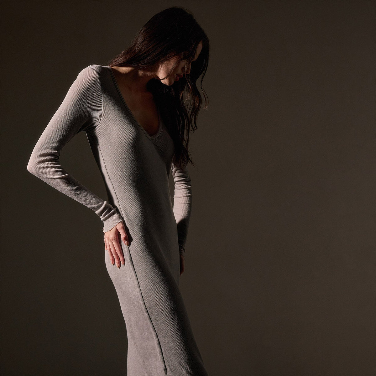 Cashmere Rib Deep V Neck  in Dapple | James Perse Los Angeles