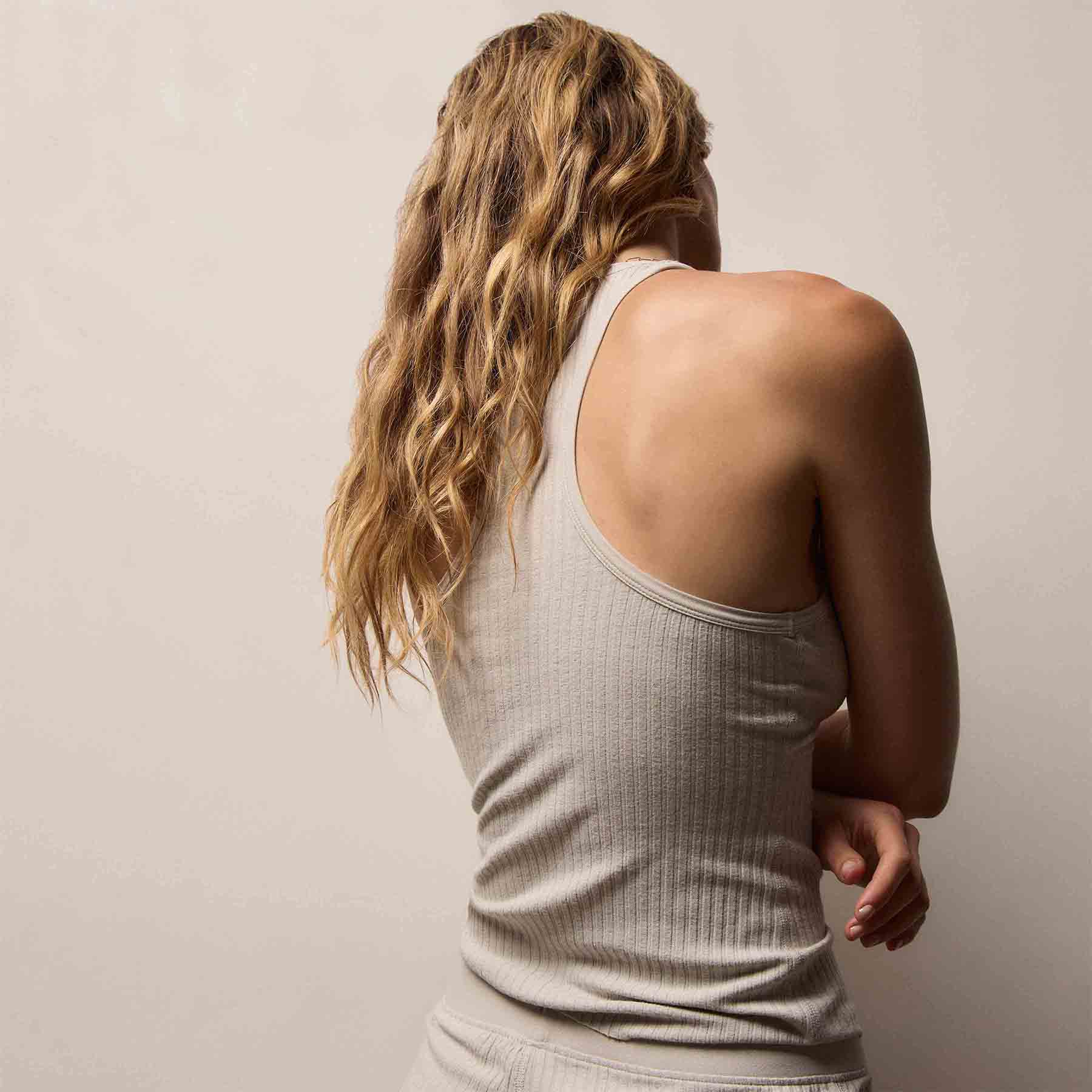 Large Rib Lounge Tank in Salt | James Perse Los Angeles