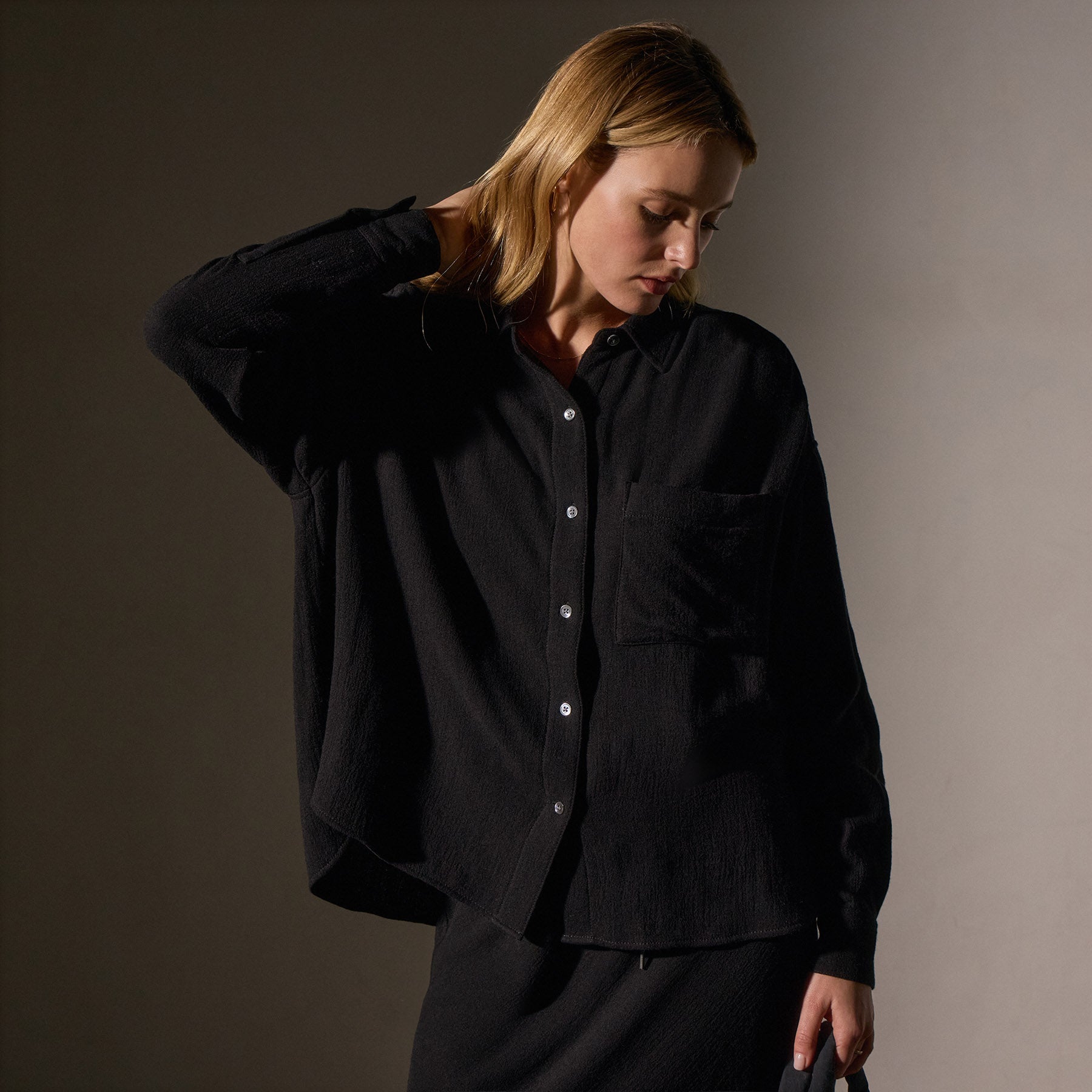 Relaxed Wool Blend Shirt in Black | James Perse Los Angeles
