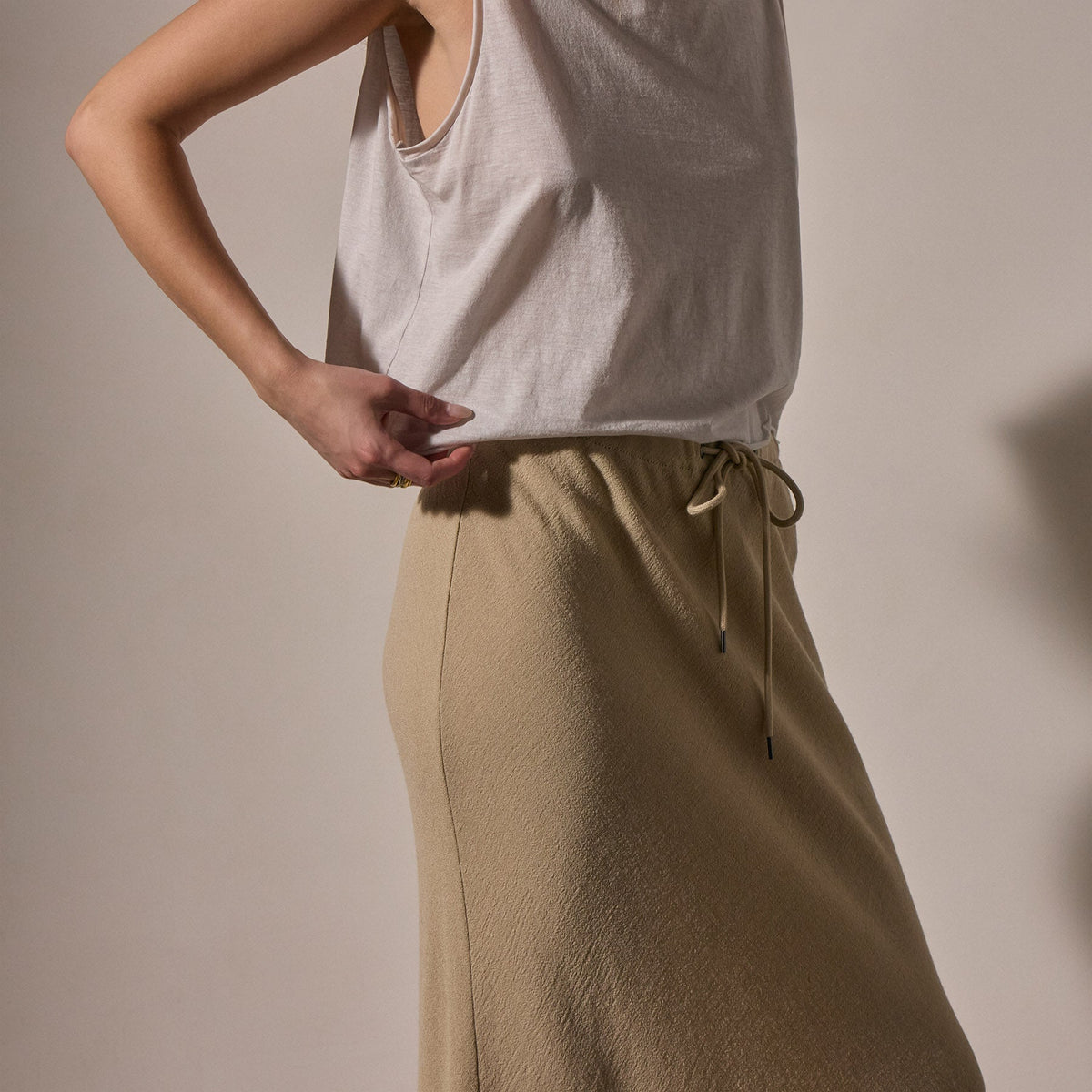 High Low Wool Blend Skirt in Biscuit | James Perse Los Angeles