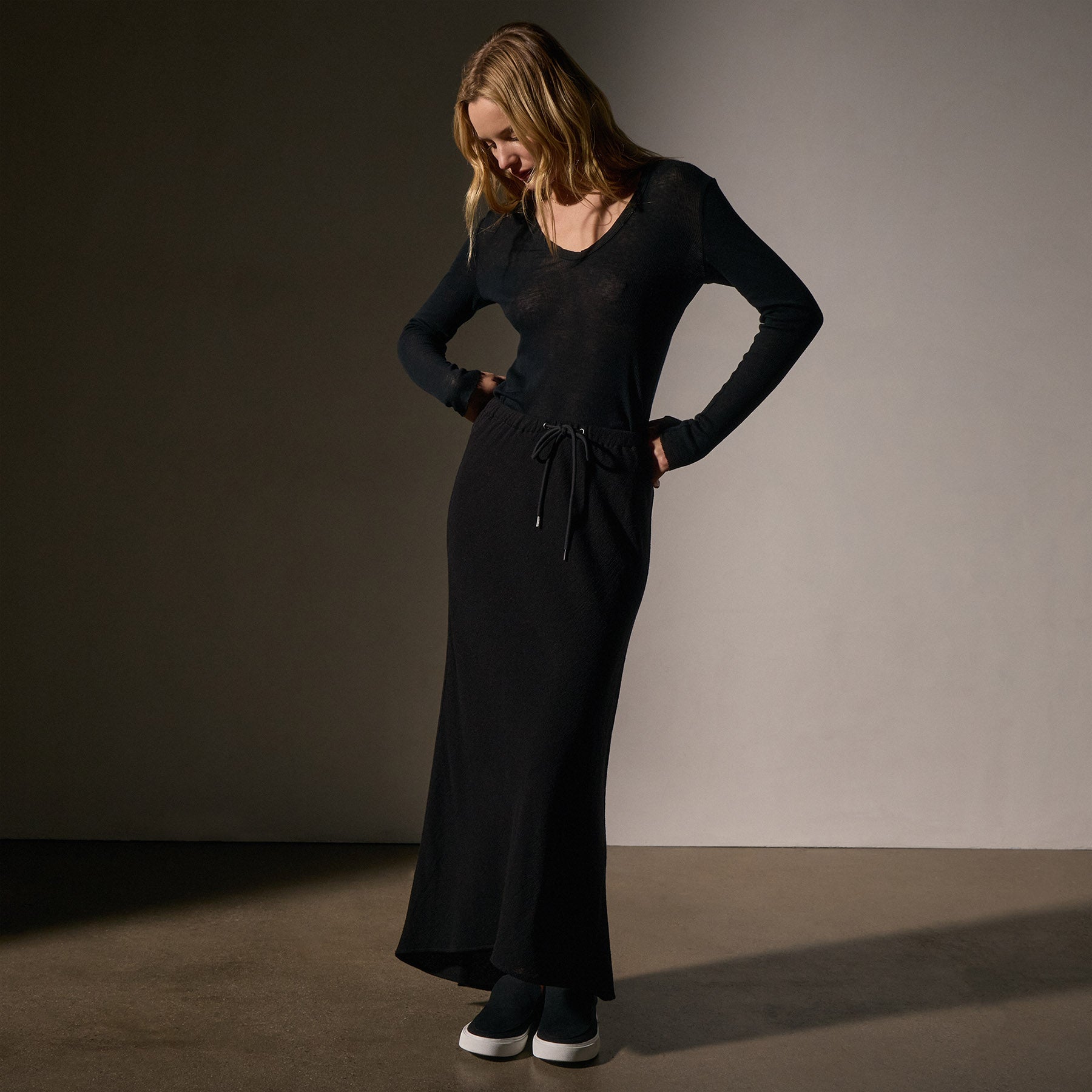 High Low Viscose Wool Skirt in Black | James Perse Los Angeles