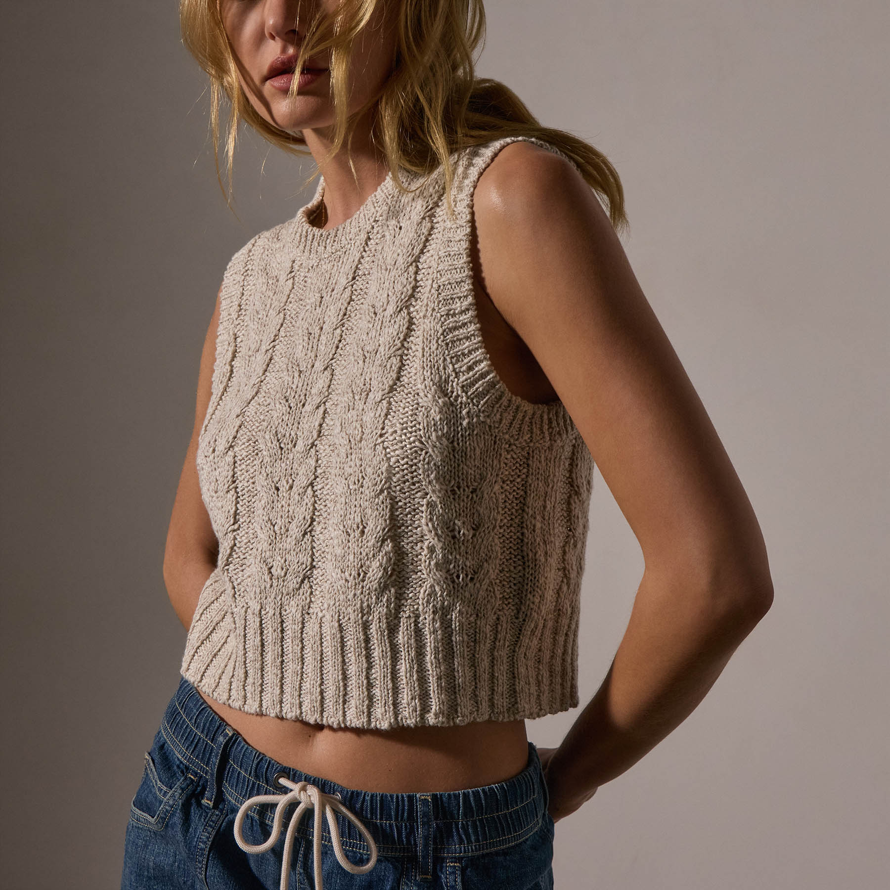 Cotton Linen Cable Knit Vest - Natural | James Perse Los Angeles
