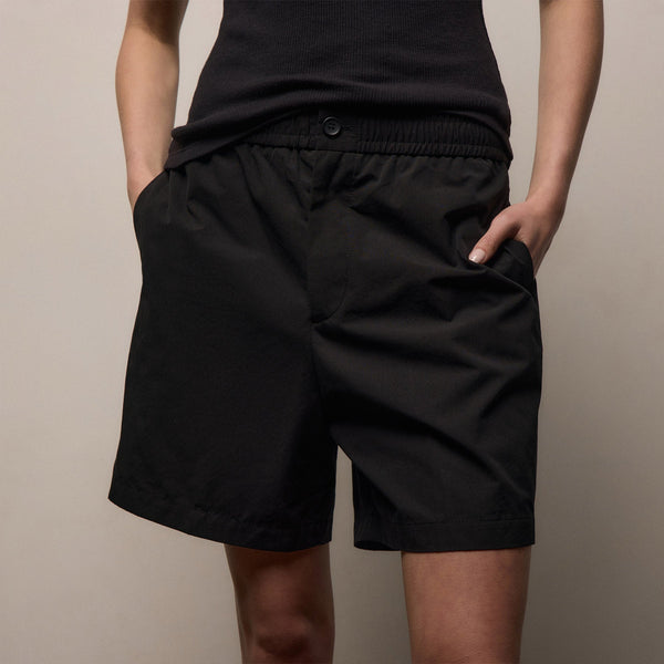 Italian Heavy Poplin Relaxed Short in Black | James Perse Los Angeles