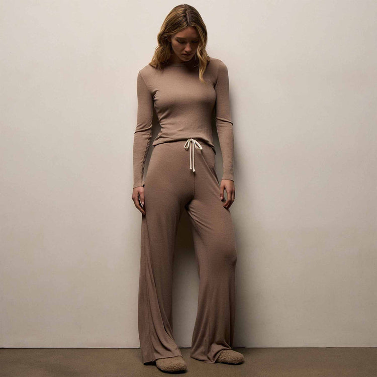 Wool Rib Long Sleeve Lounge Tee in Coffee | James Perse Los Angeles