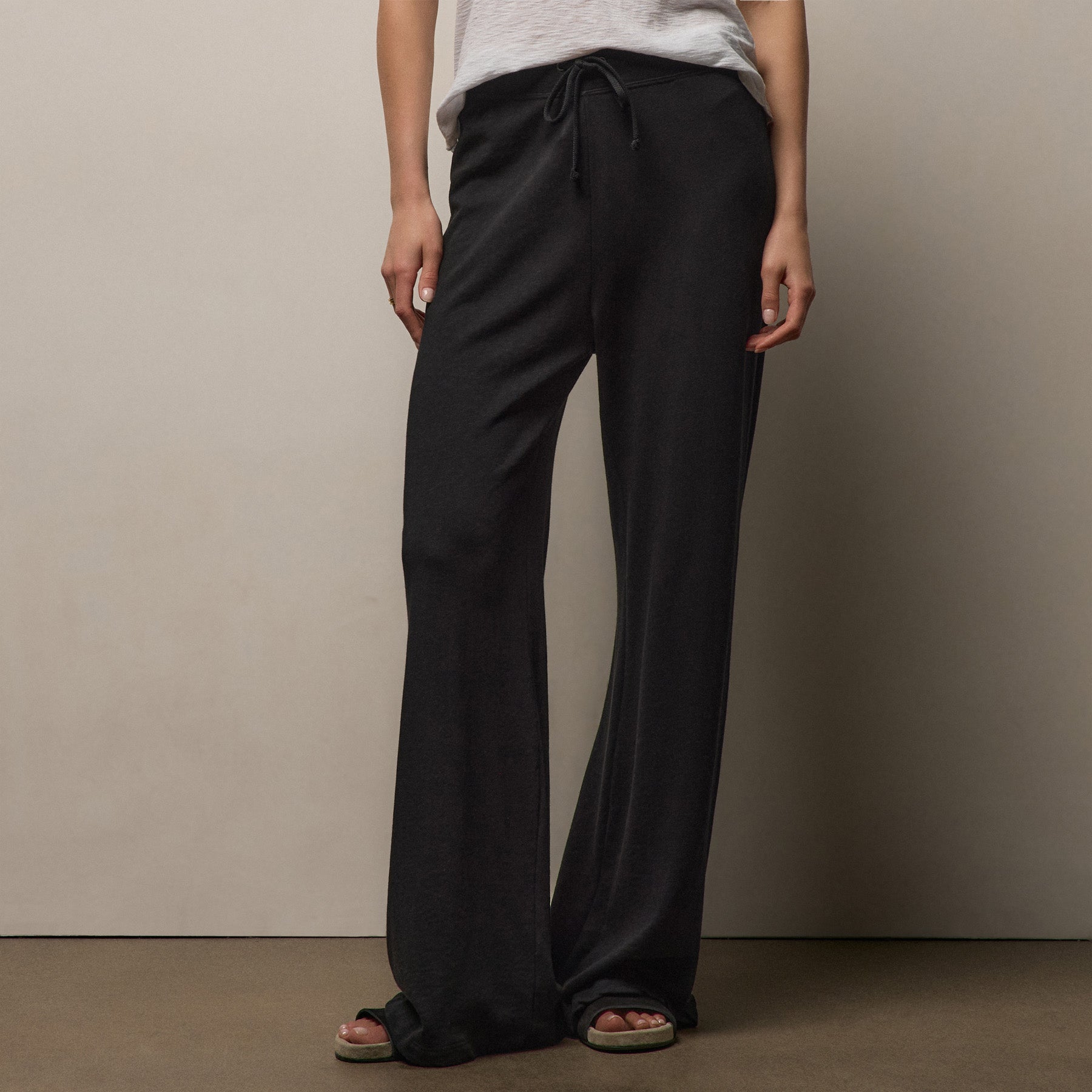 Vintage French Terry Wide Leg Sweatpant in Black | James Perse Los Angeles