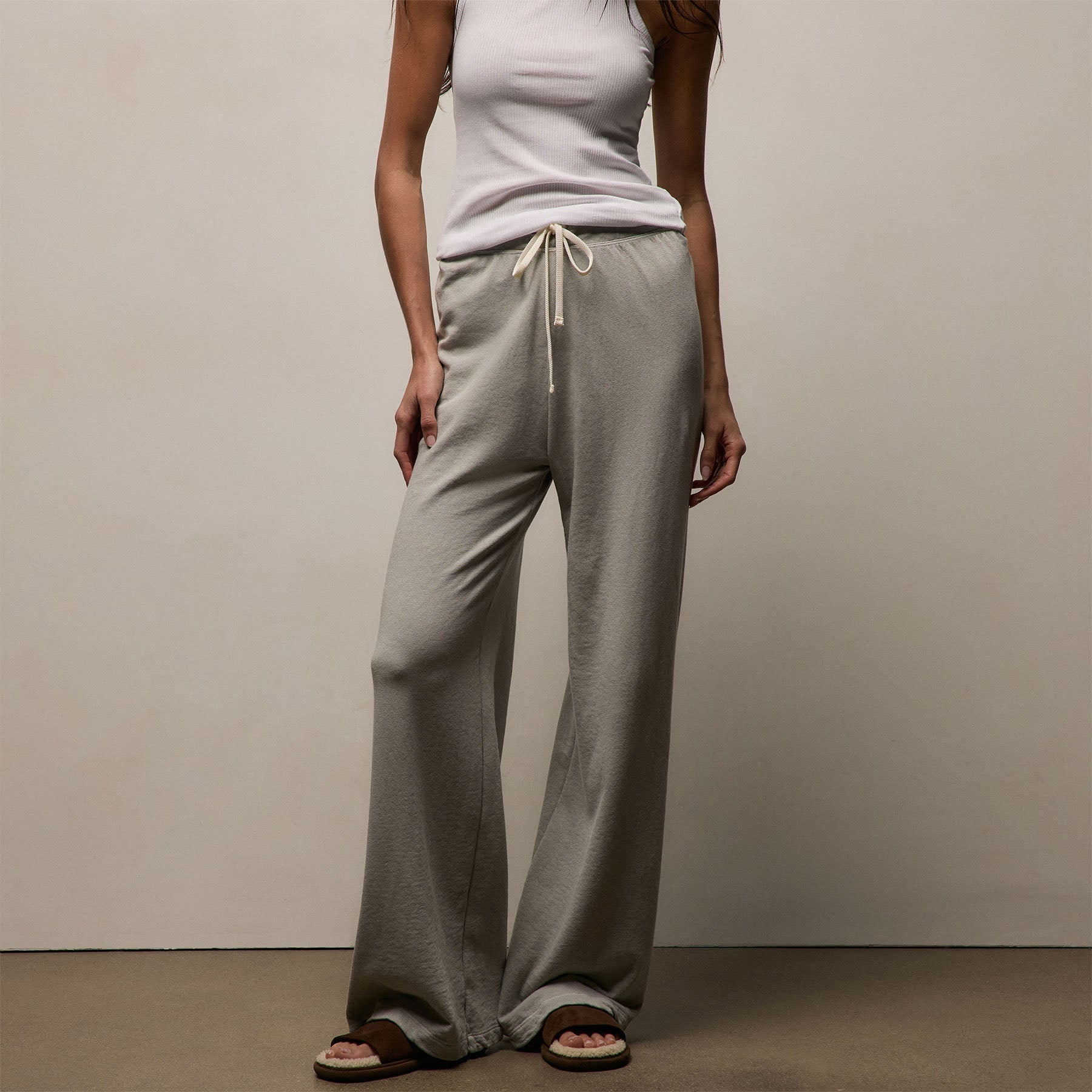 Vintage French Terry Wide Leg Sweatpant in Fog Pigment | James Perse Los Angeles