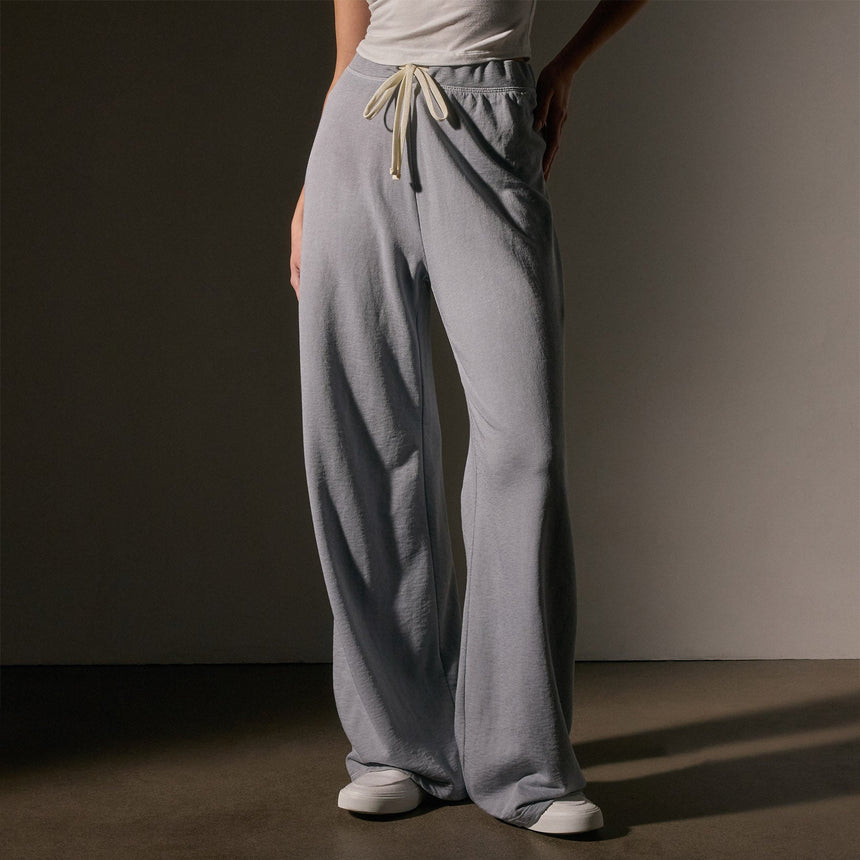 Wide Leg Sweatpant in Grey Sky Pigment | James Perse Los Angeles