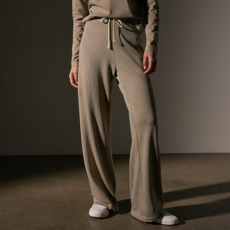 Wide Leg Sweatpant  in Overcast Pigment | James Perse Los Angeles