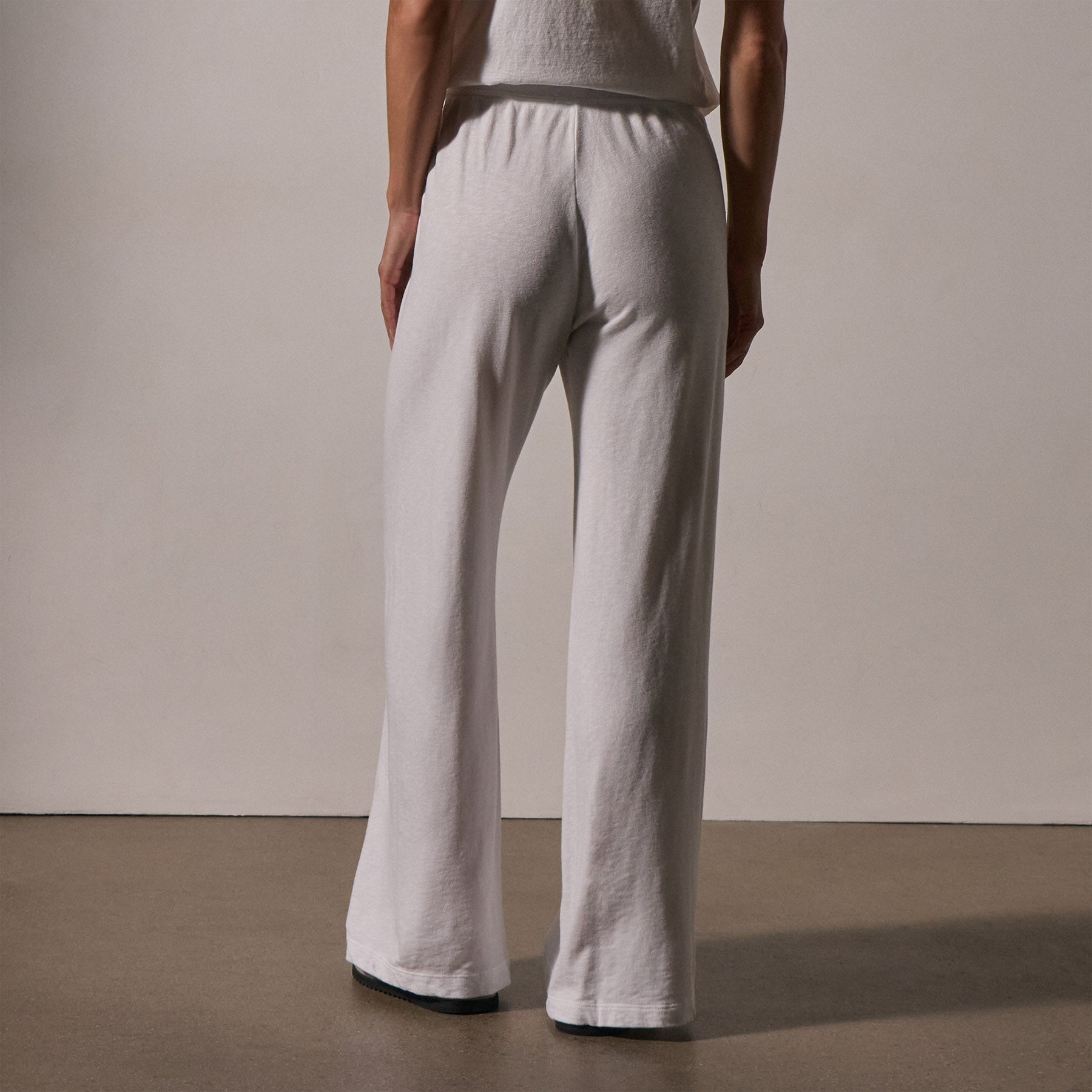 Wide Leg Sweatpant in White | James Perse Los Angeles