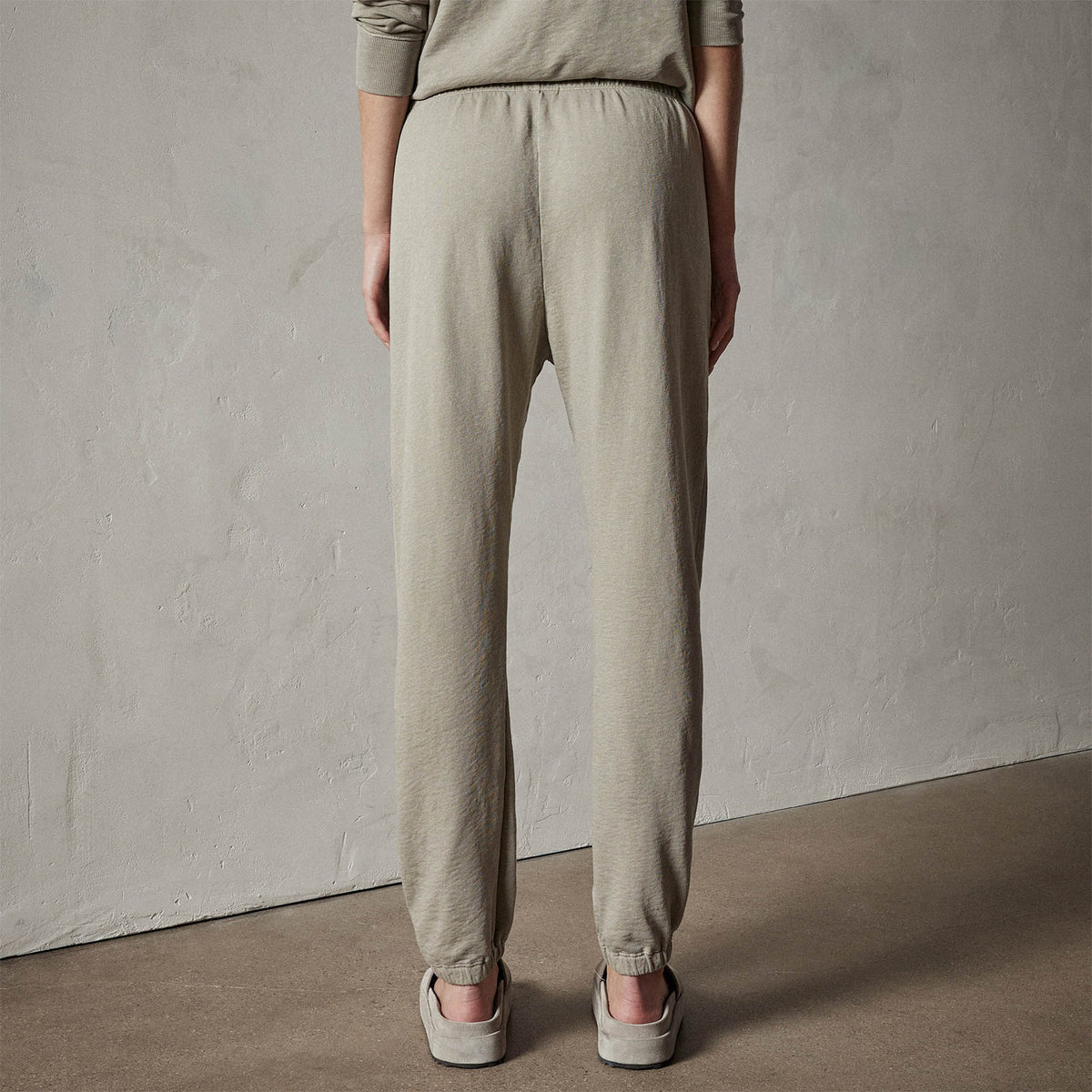 French Terry Sweat Pant in Mineral Pigment | James Perse Los Angeles