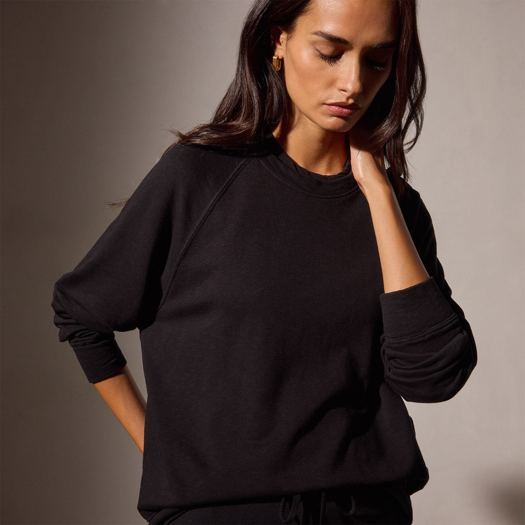 Vintage French Terry Relaxed Sweatshirt - Black | James Perse Los