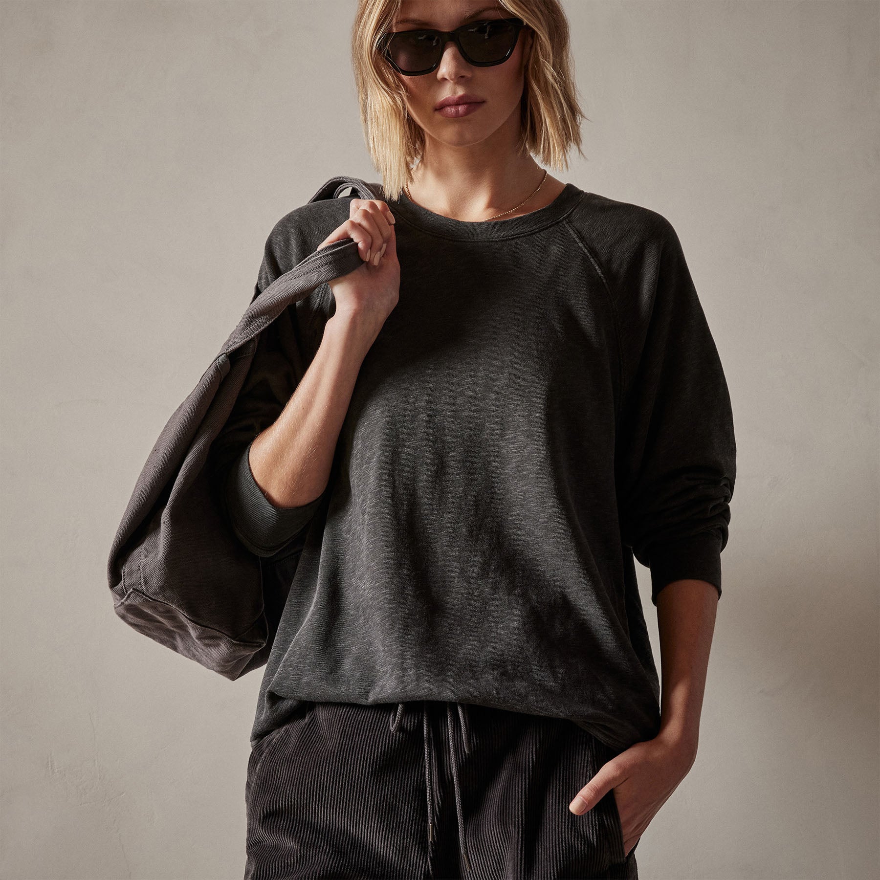 Vintage French Terry Relaxed Sweatshirt in Carbon Pigment | James Perse Los Angeles