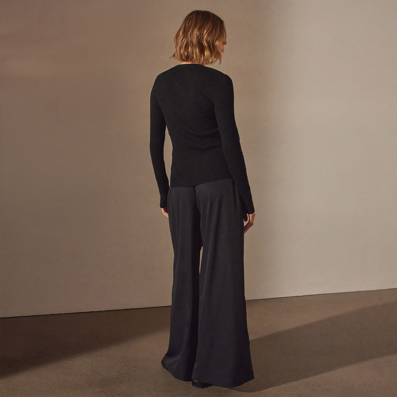 Stretch Linen Ribbed VinNeck in Black | James Perse Los Angeles