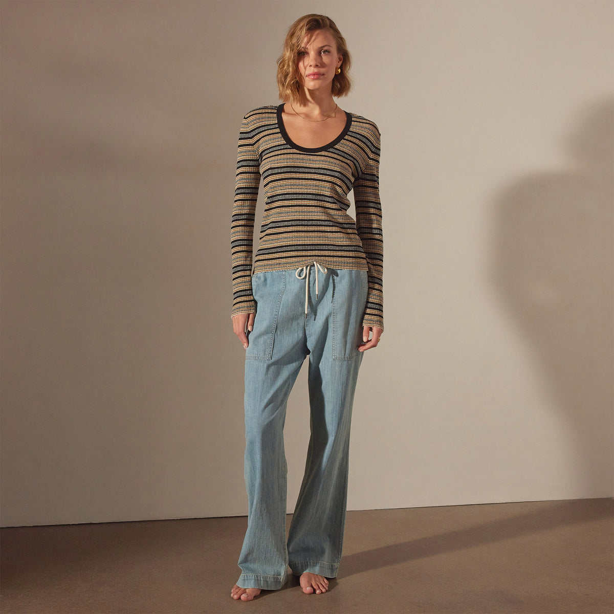 Stretch Linen Ribbed VinNeck in Black Stripe | James Perse Los Angeles