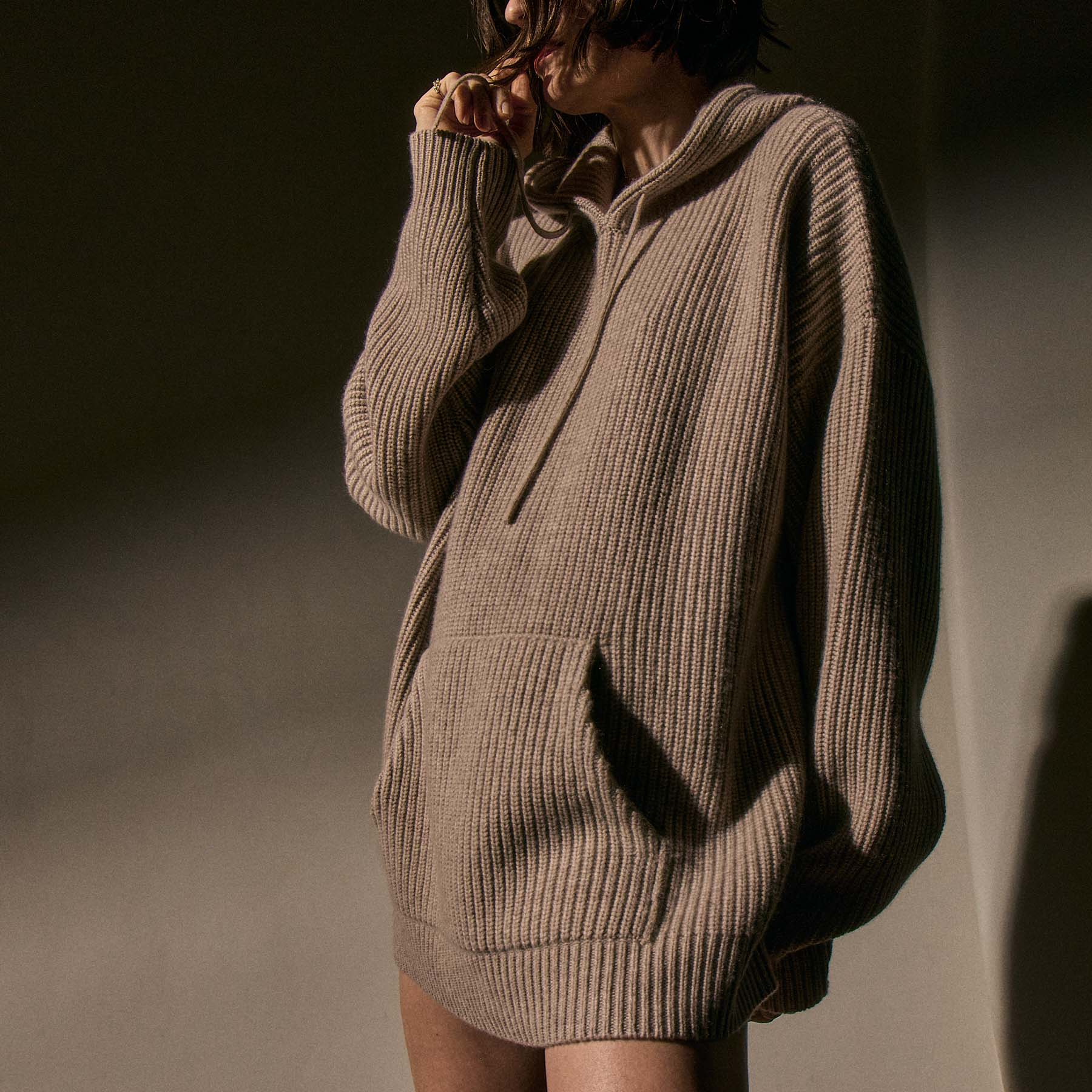 Unisex Beach Pullover In Stone | James Perse Los Angeles