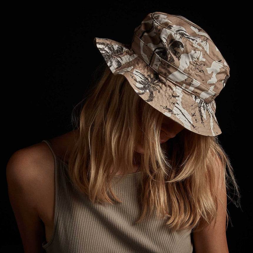 Camo Palm Print Bucket Hat in Desert | James Perse Los Angeles