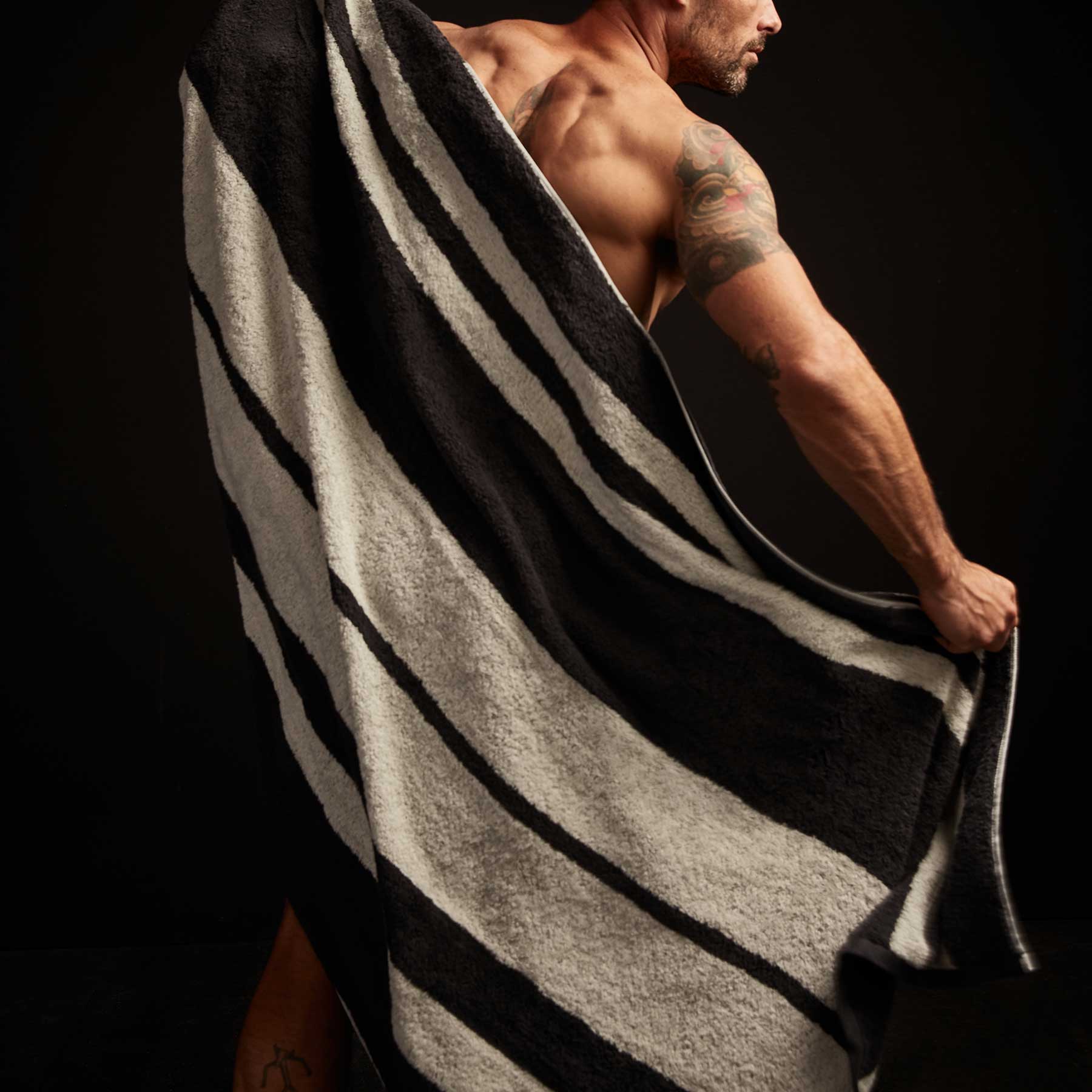 Wide Stripe Beach Towel - Abyss/Vintage White | James Perse Los Angeles