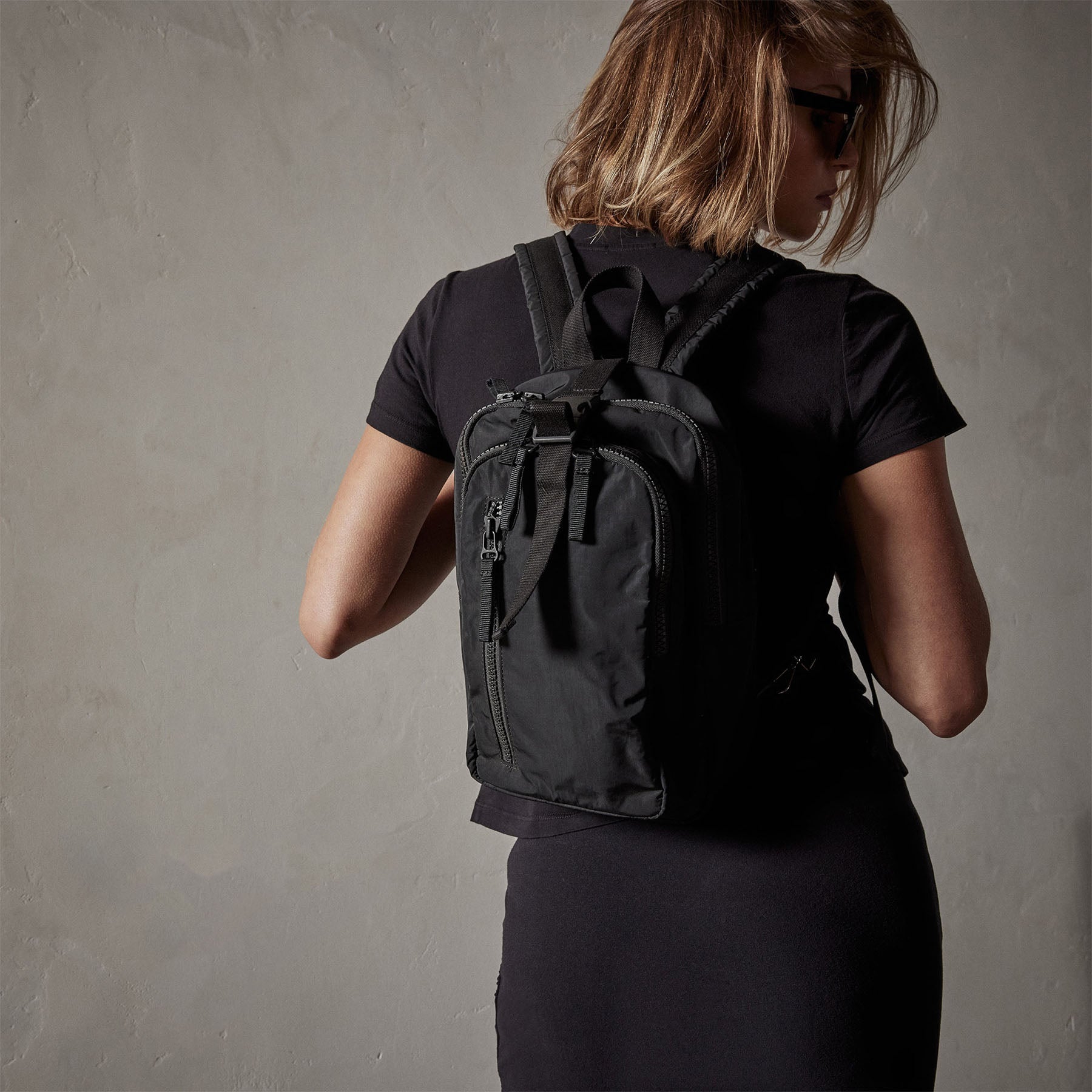 Mini Zip Backpack in Black | James Perse Los Angeles / Womens