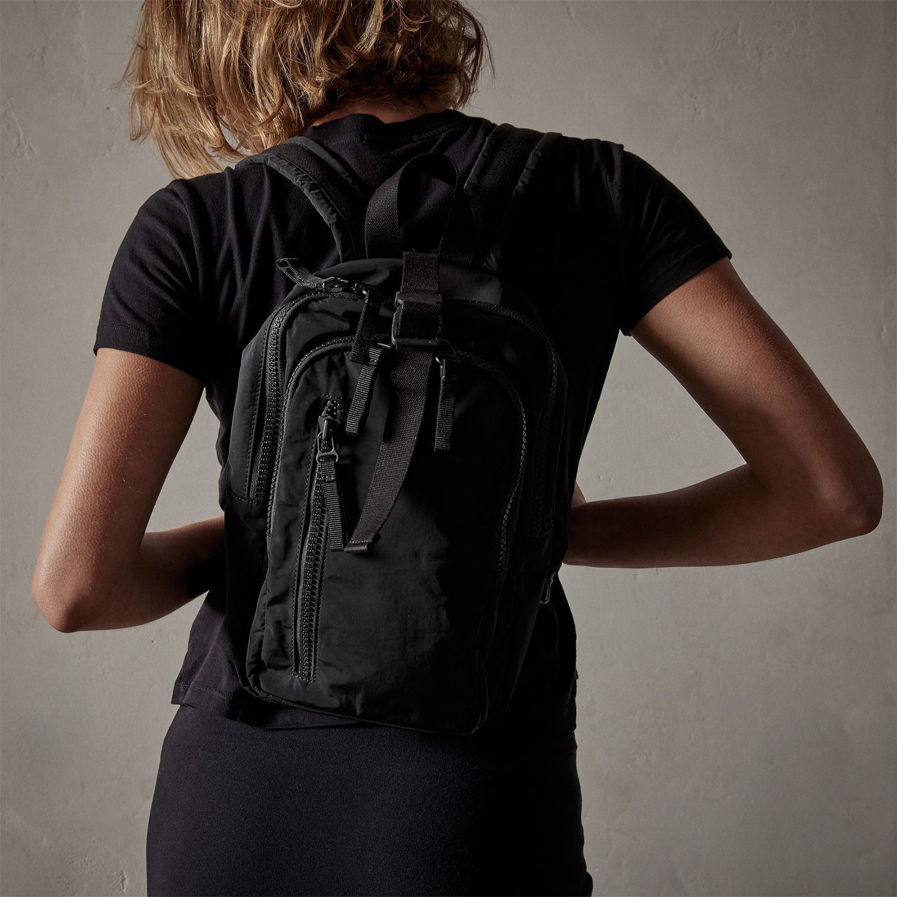 Mini Zip Backpack in Black | James Perse Los Angeles / Womens