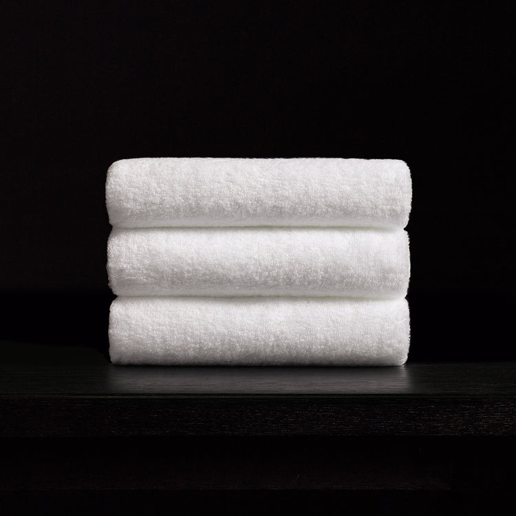 Hand Towel in White | James Perse Los Angeles