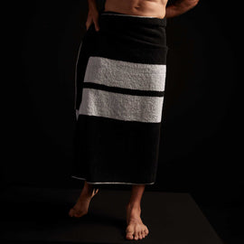 Double Stripe Beach Towel - Black/Optic White | James Perse Los Angeles