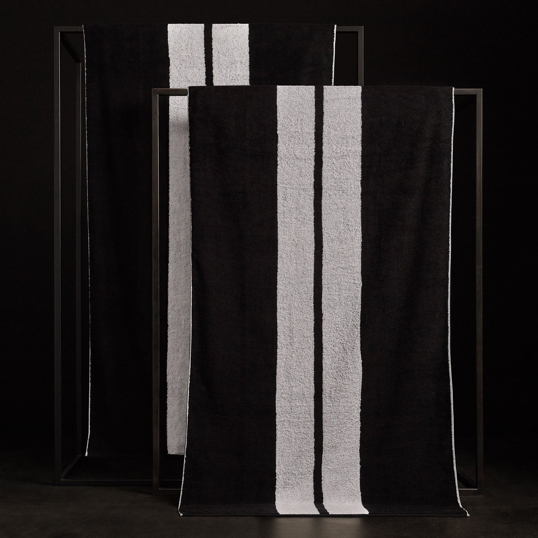 Double Stripe Beach Towel - Black/Optic White | James Perse Los Angeles