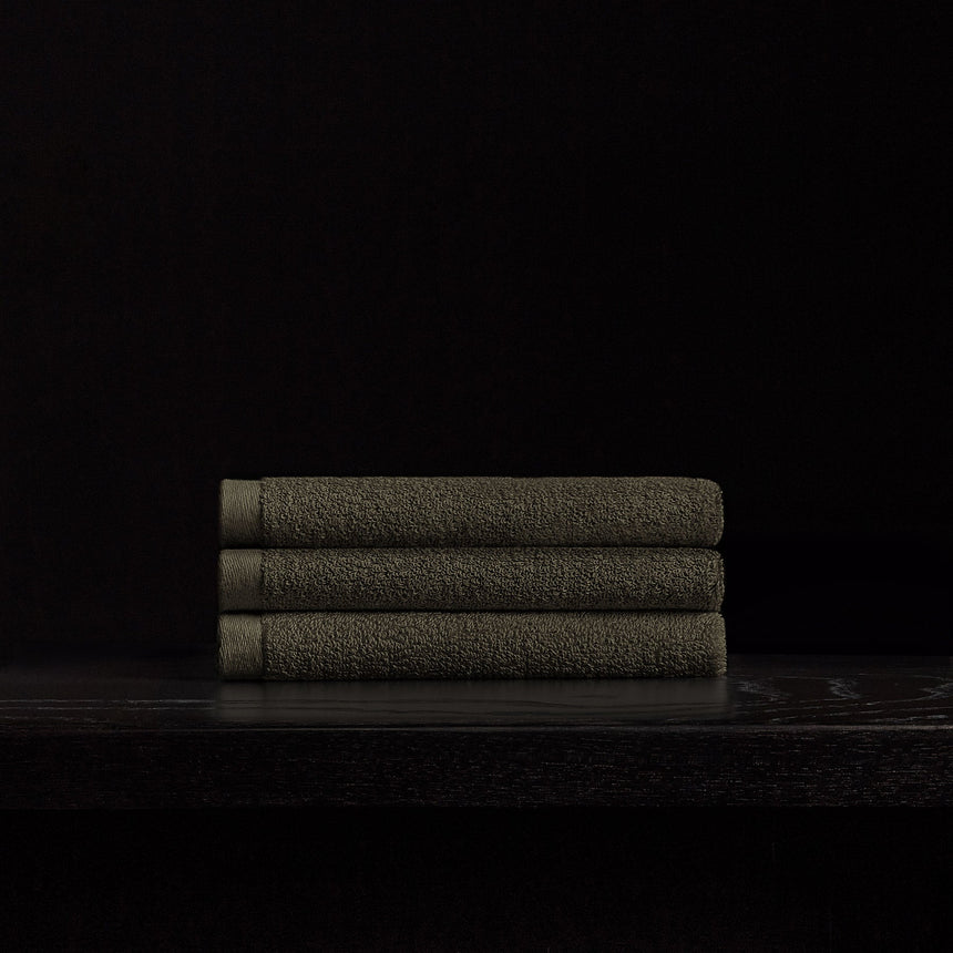 Wash Towel In Dark Palm | James Perse Los Angeles