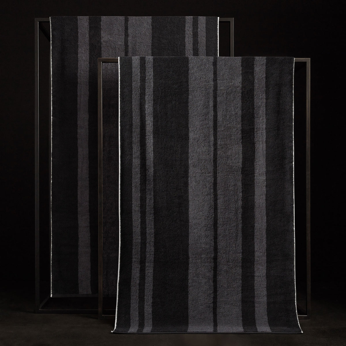 Wide Stripe Beach Towel - Black/Abyss | James Perse Los Angeles