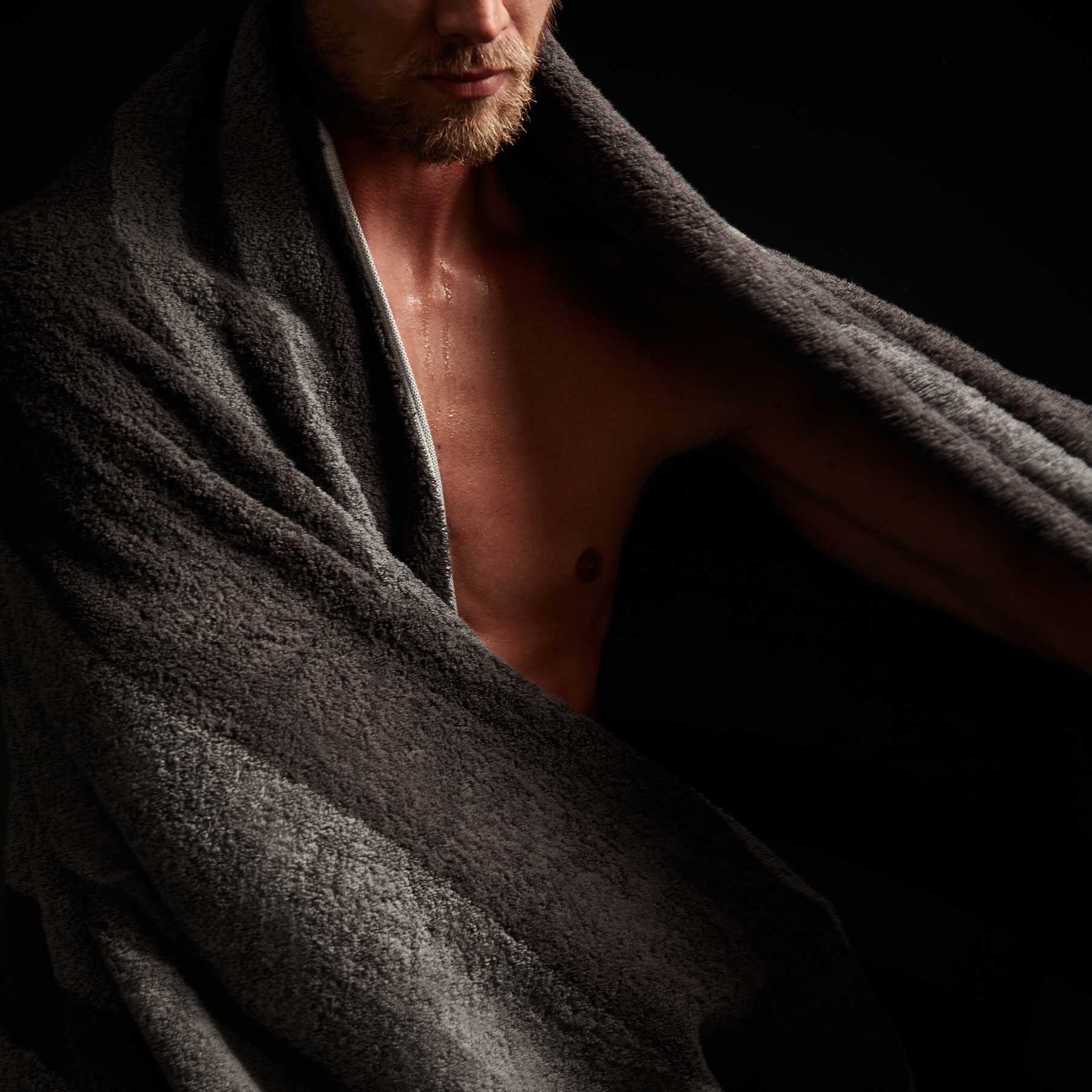 Wide Stripe Beach Towel In Slate/Raccoon Grey | James Perse Los Angeles