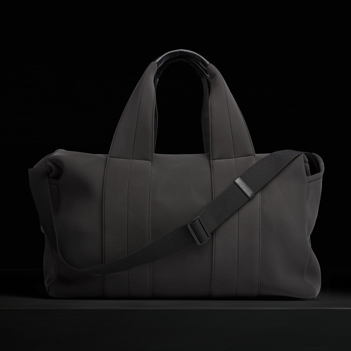 Montecito Scuba Weekend Bag In Carbon Grey | James Perse Los Angeles