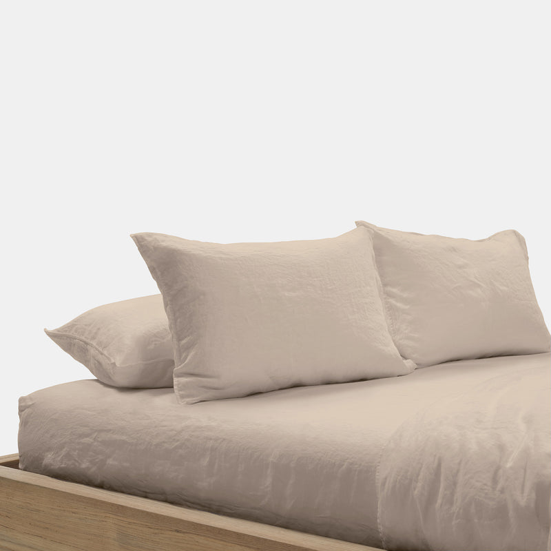 2 Set Of Linen Pillow Sham In Toffee | James Perse Los Angeles