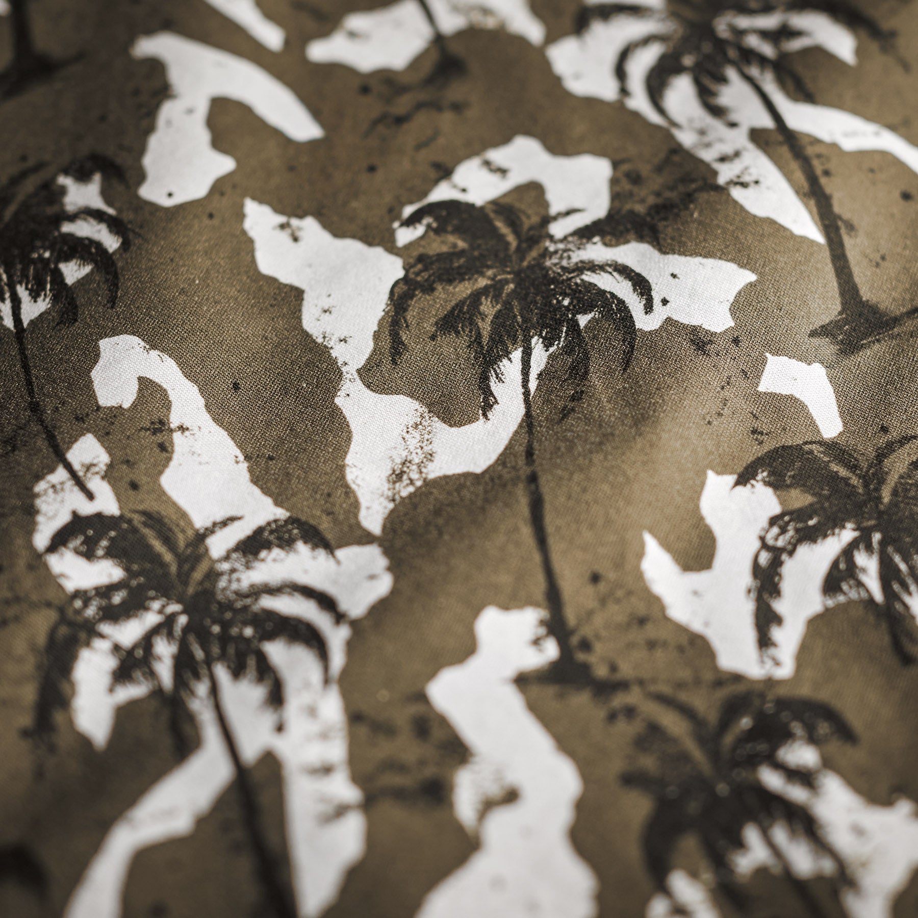 Camo Palm Print Table Napkin - Jungle | James Perse Los Angeles