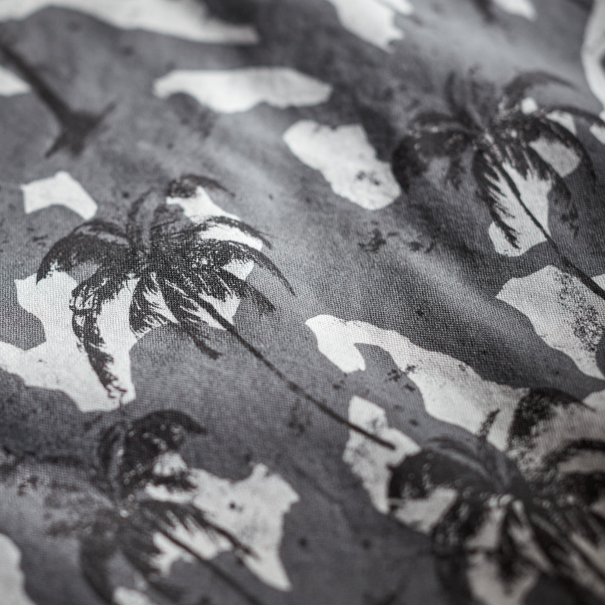 Camo Palm Print Table Napkin - North | James Perse Los Angeles