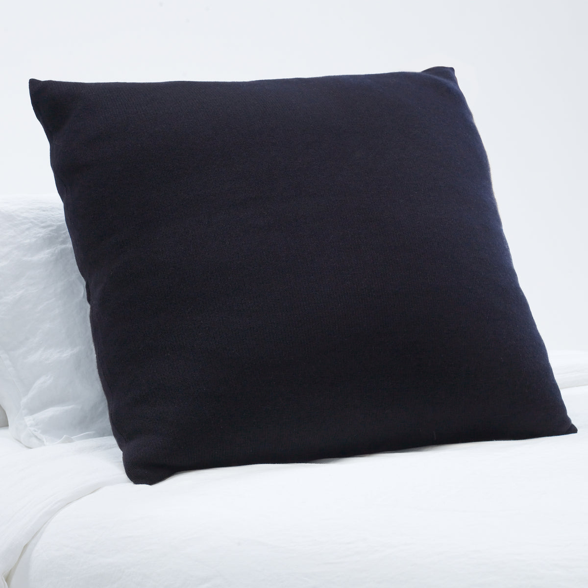 Cashmere Sham In French Navy | James Perse Los Angeles