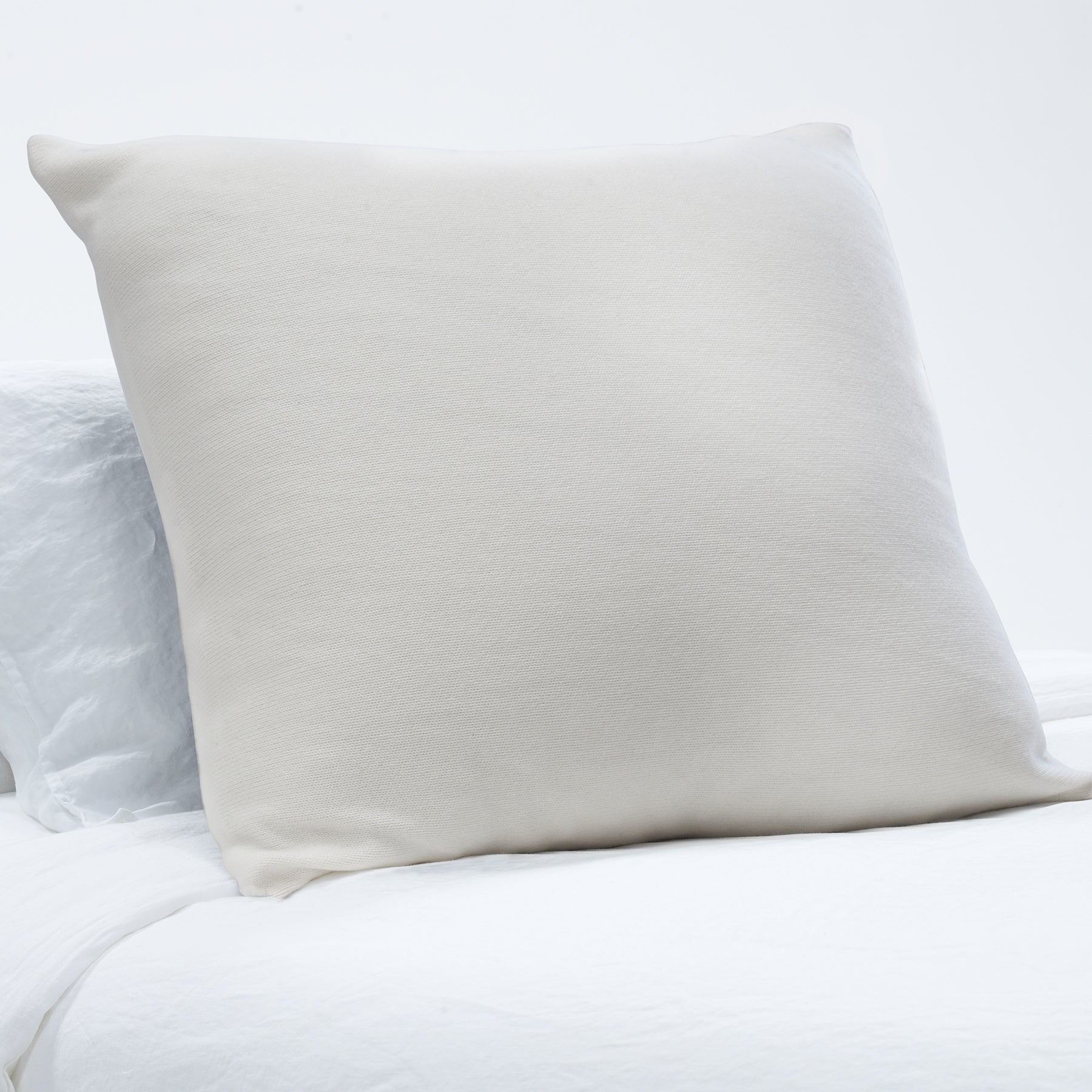 Cashmere Home Gift Set In White | James Perse Los Angeles
